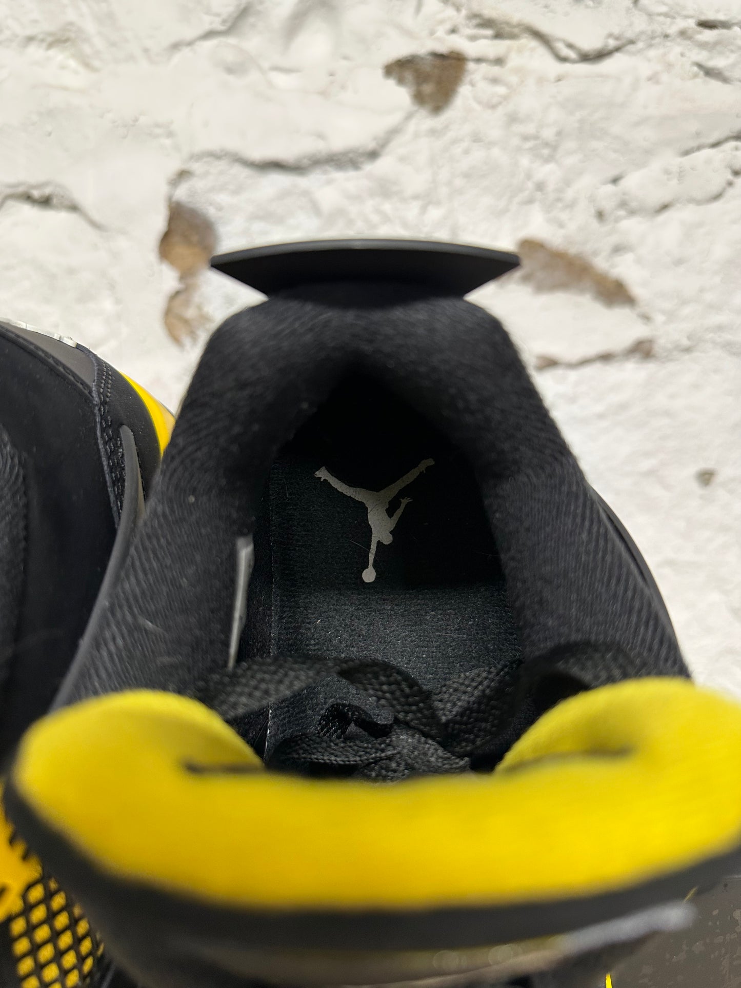 Air Jordan 4 Thunder Sz 9