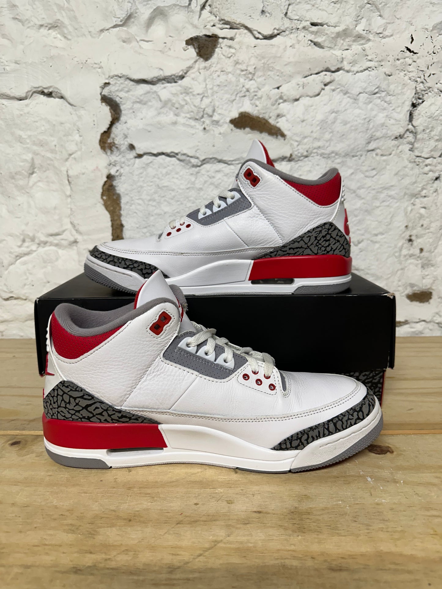 Air Jordan 3 Fire Red Sz 10.5