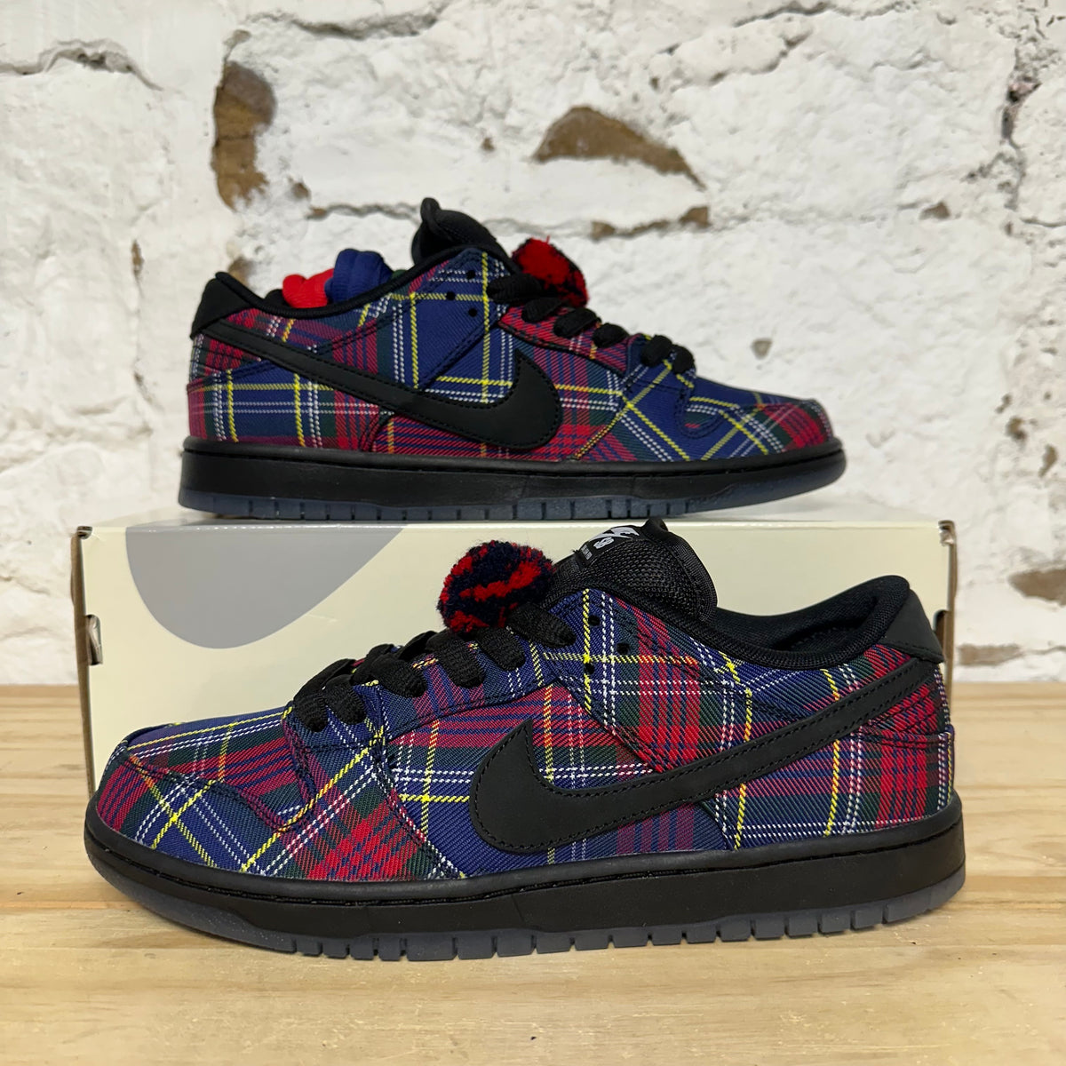 Nike SB Dunk Low Nardwar Sz 10 DS