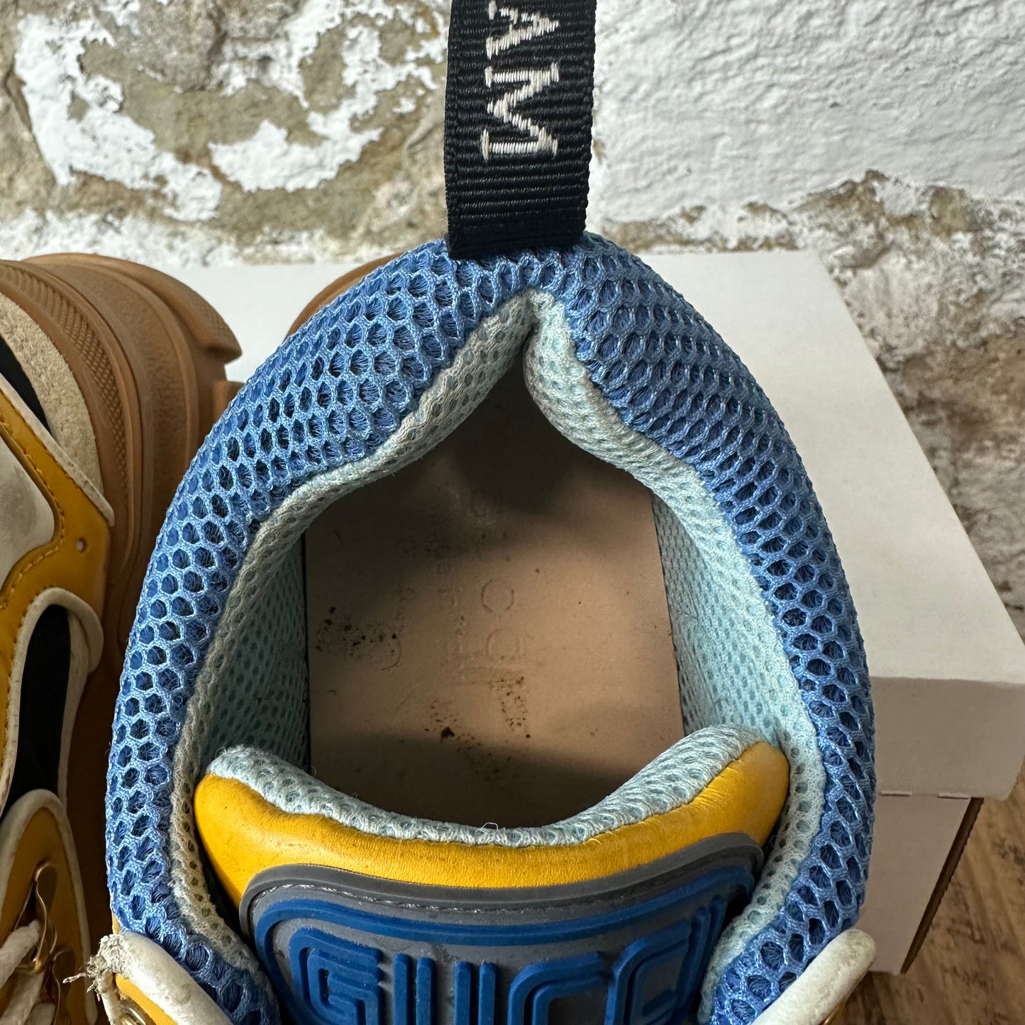 Gucci Flashtrek Yellow Blue Sz 5.5 No Box