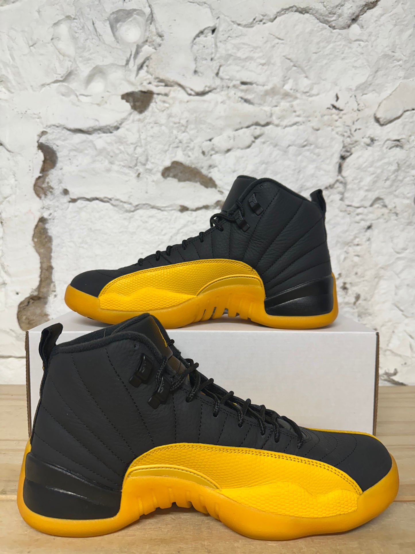 Air Jordan 12 University Gold Sz 9
