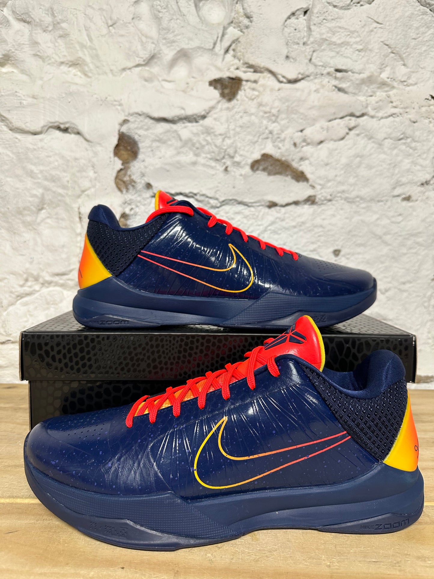 Nike Kobe 5 Caitlin Clark Indiana Fever Sz 12 DS