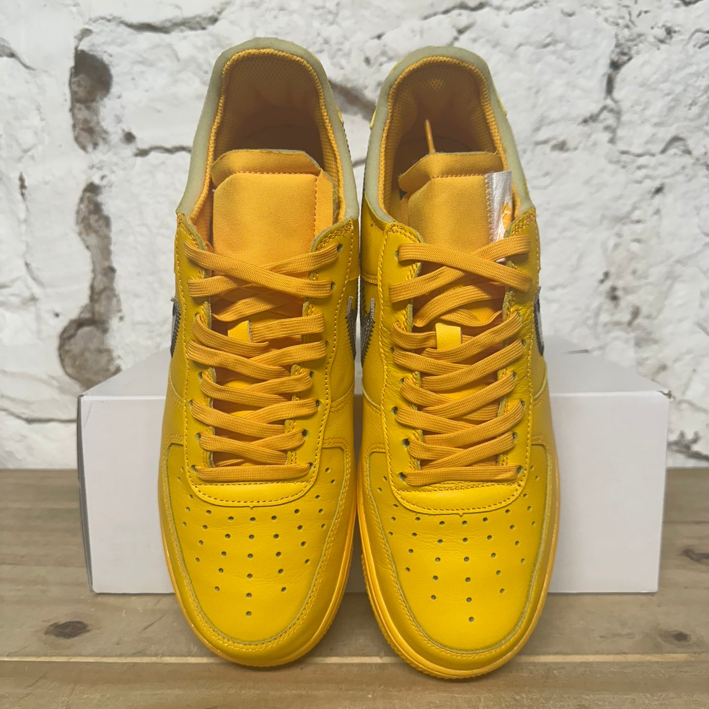 Nike Air Force 1 Low Off-White ICA University Gold Sz 9.5