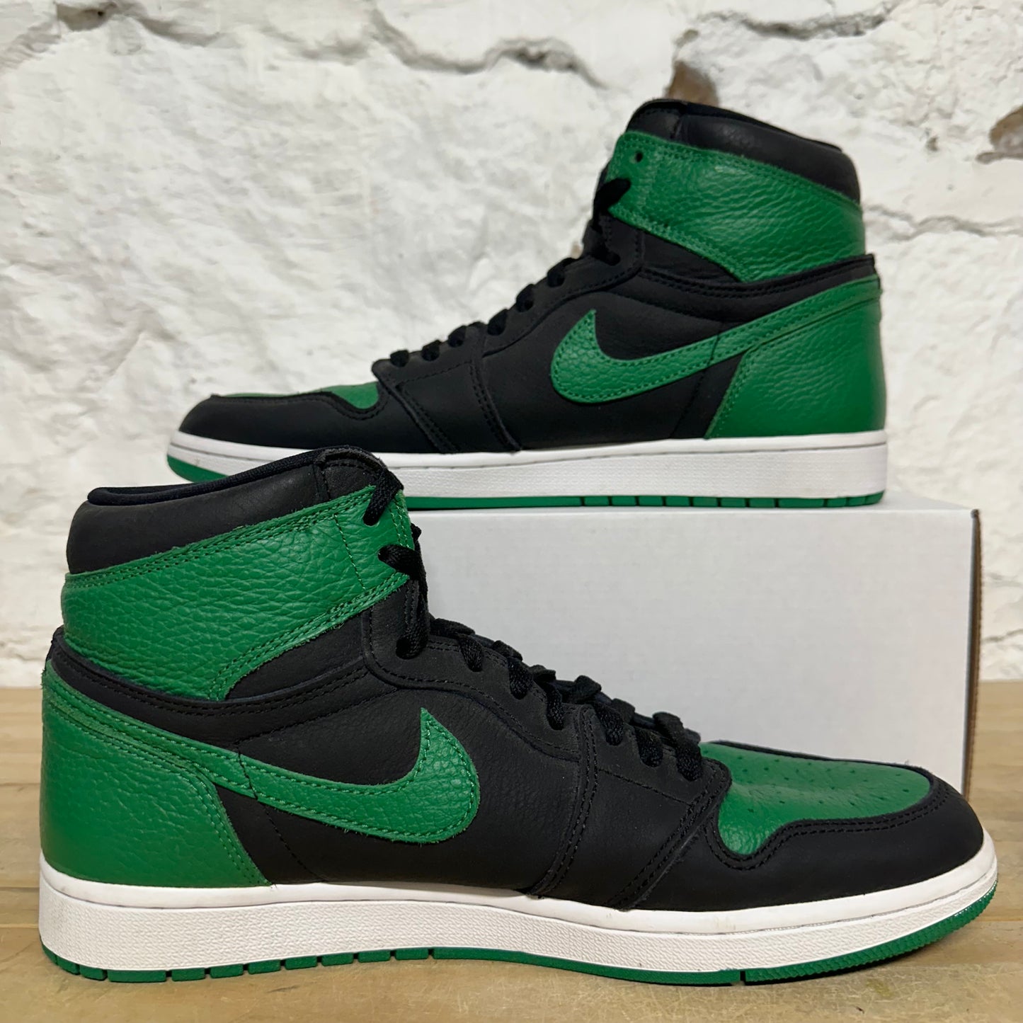Air Jordan 1 High Pine Green Black Sz 11