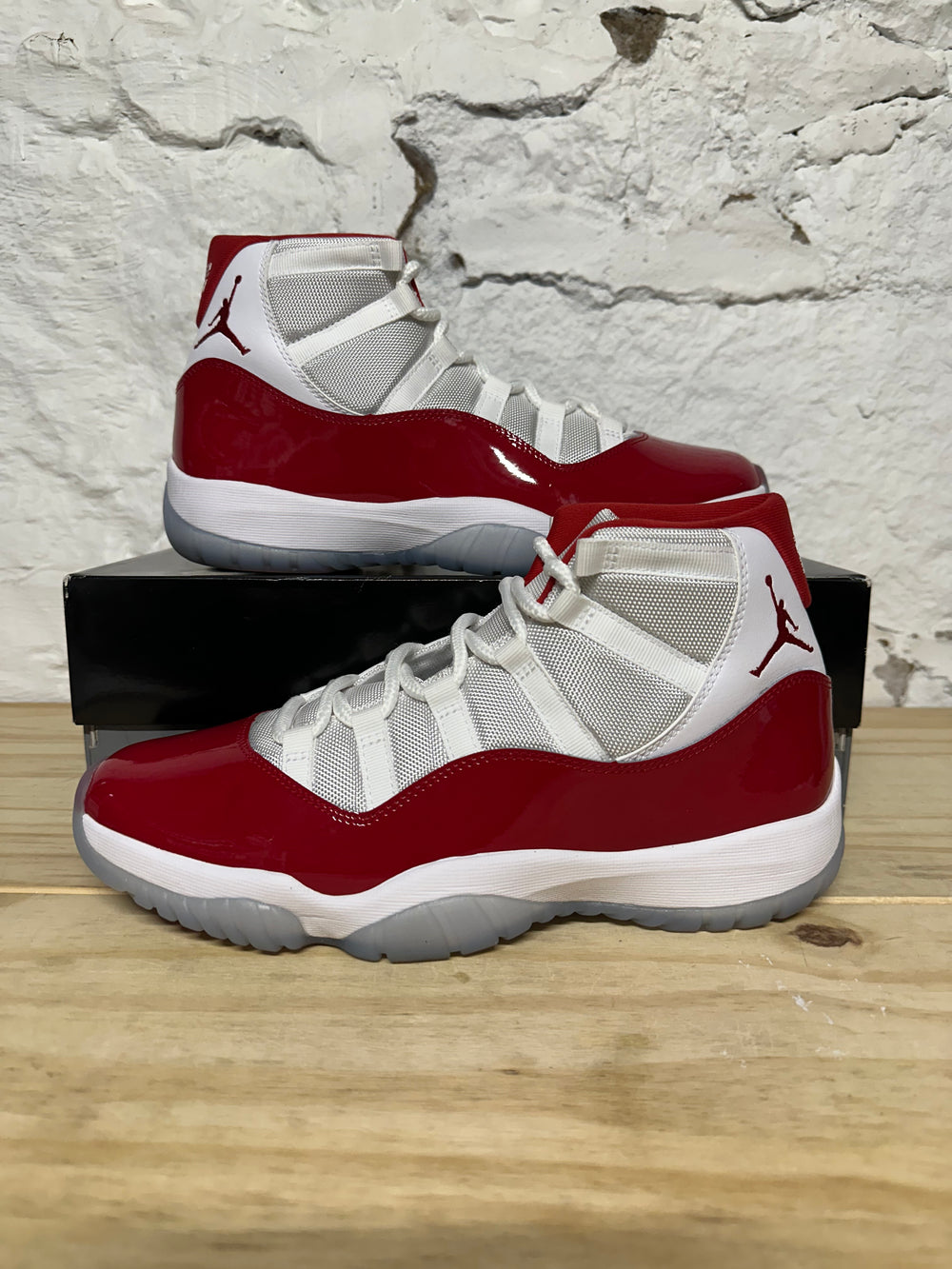 Air Jordan 11 High Cherry Sz 10