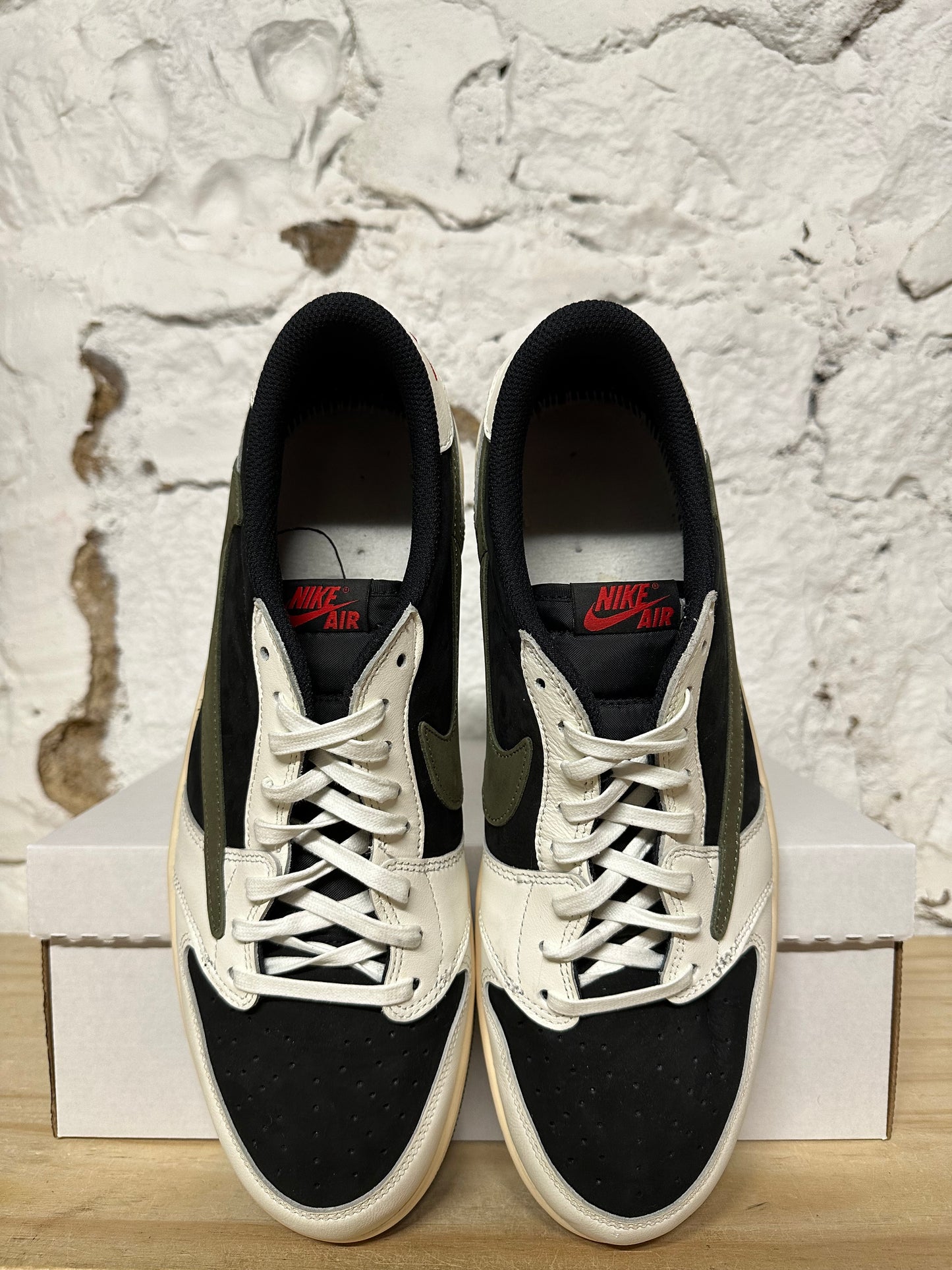 Air Jordan 1 Low Travis Scott Olive Sz 12.5 (14W)