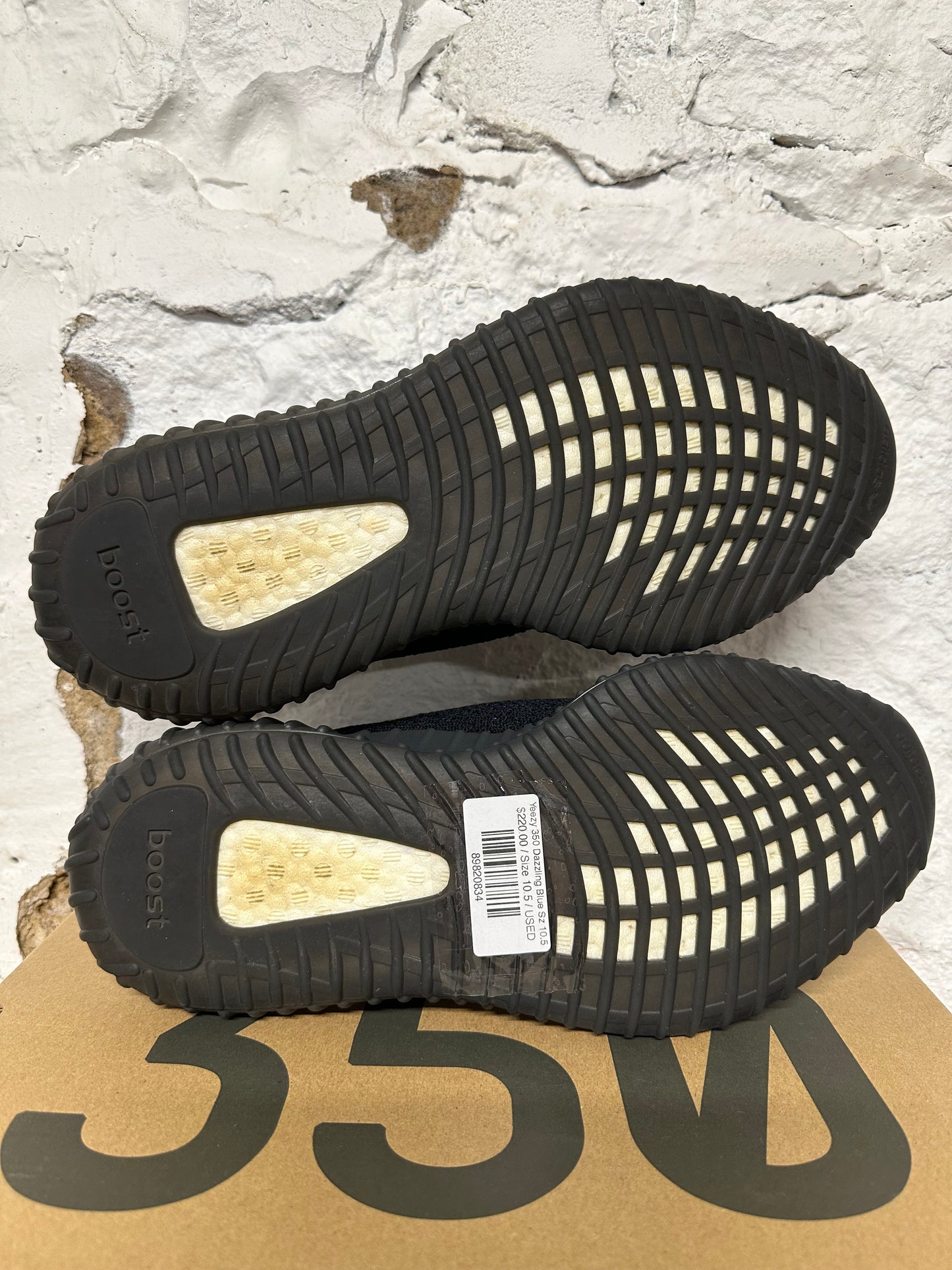 Yeezy 350 V2 Dazzling Blue Sz 10.5