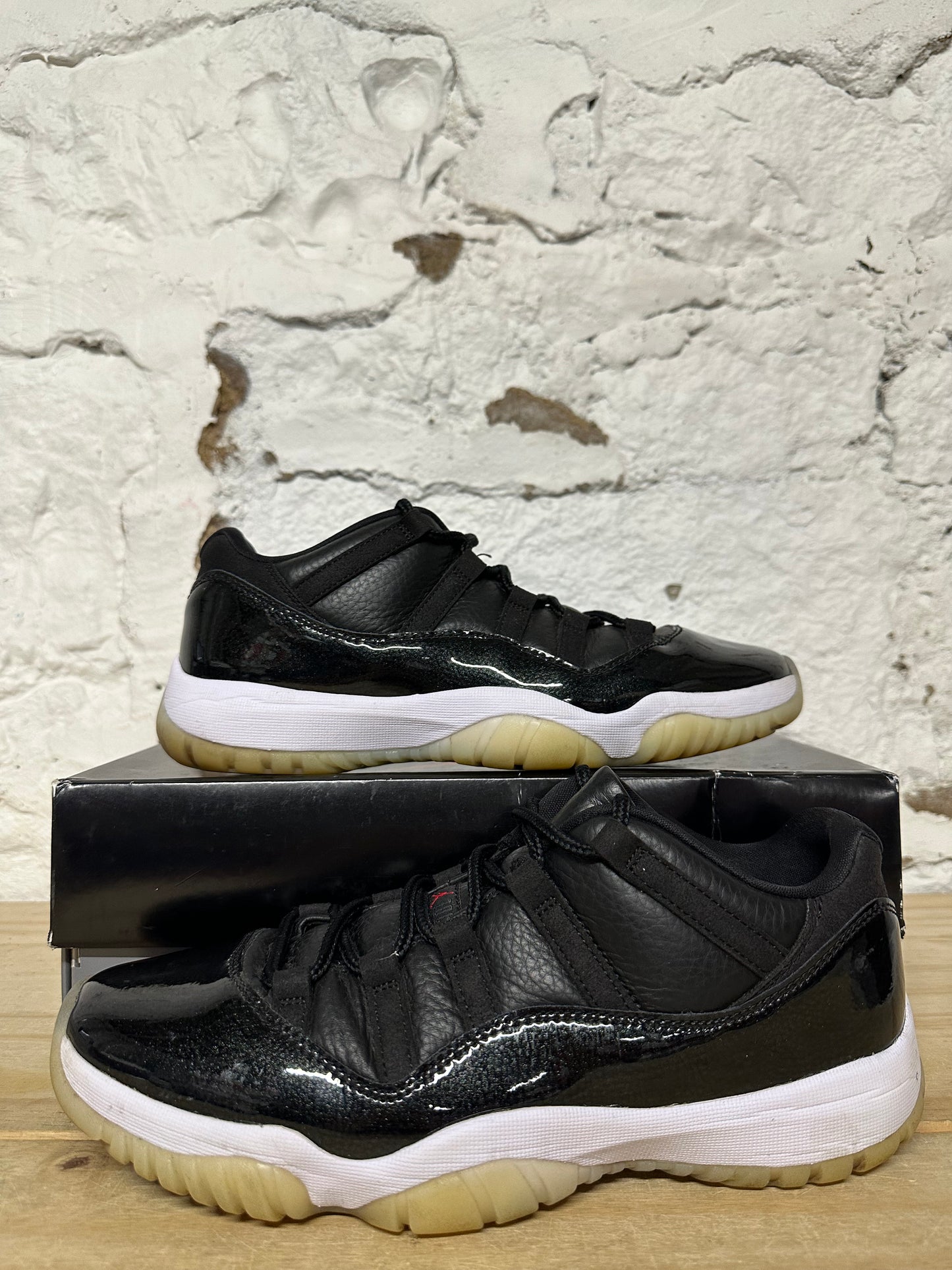 Air Jordan 11 Low 72-10 Sz 10.5