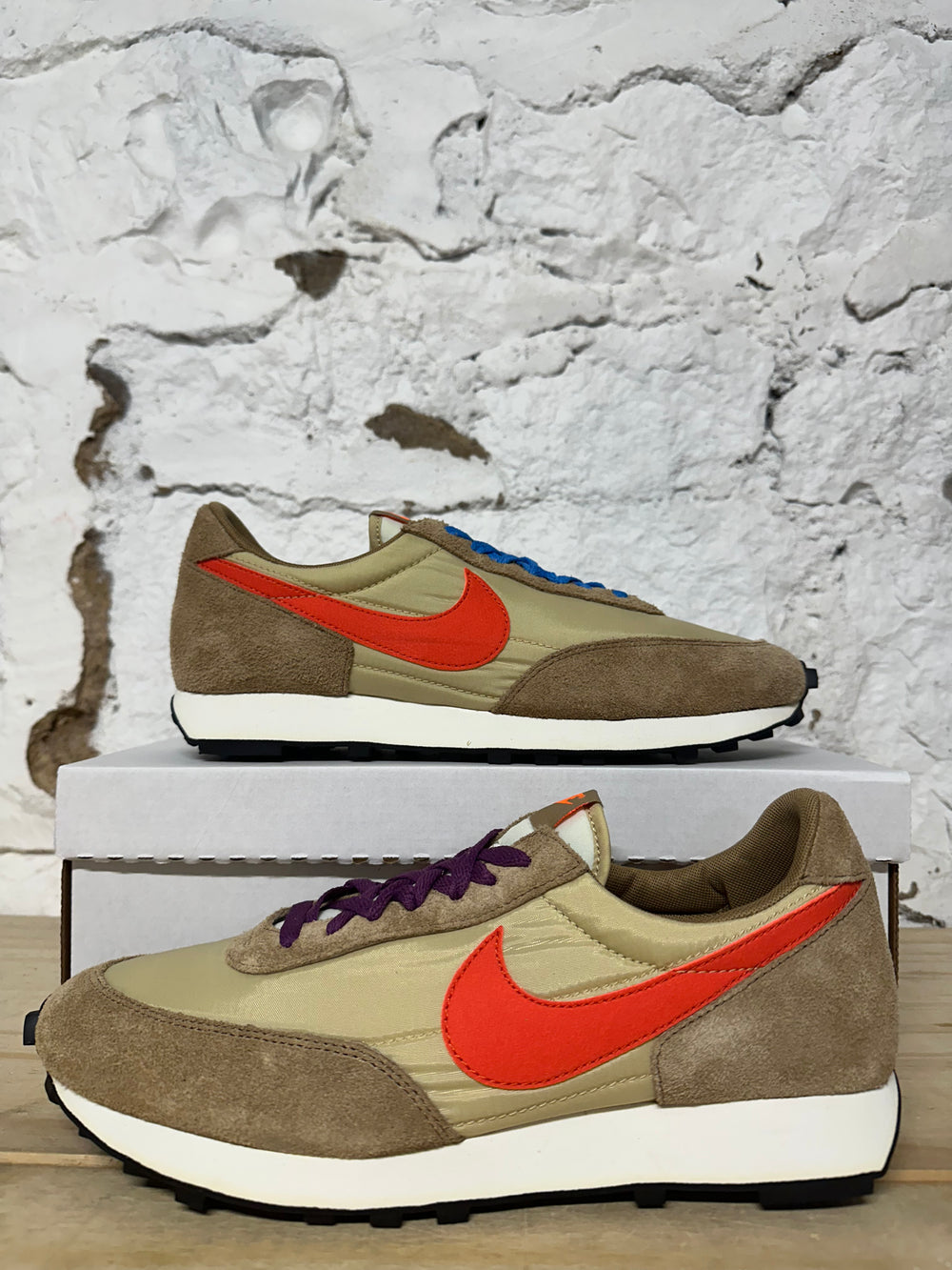 Nike Daybreak Vegas Gold Sz 12