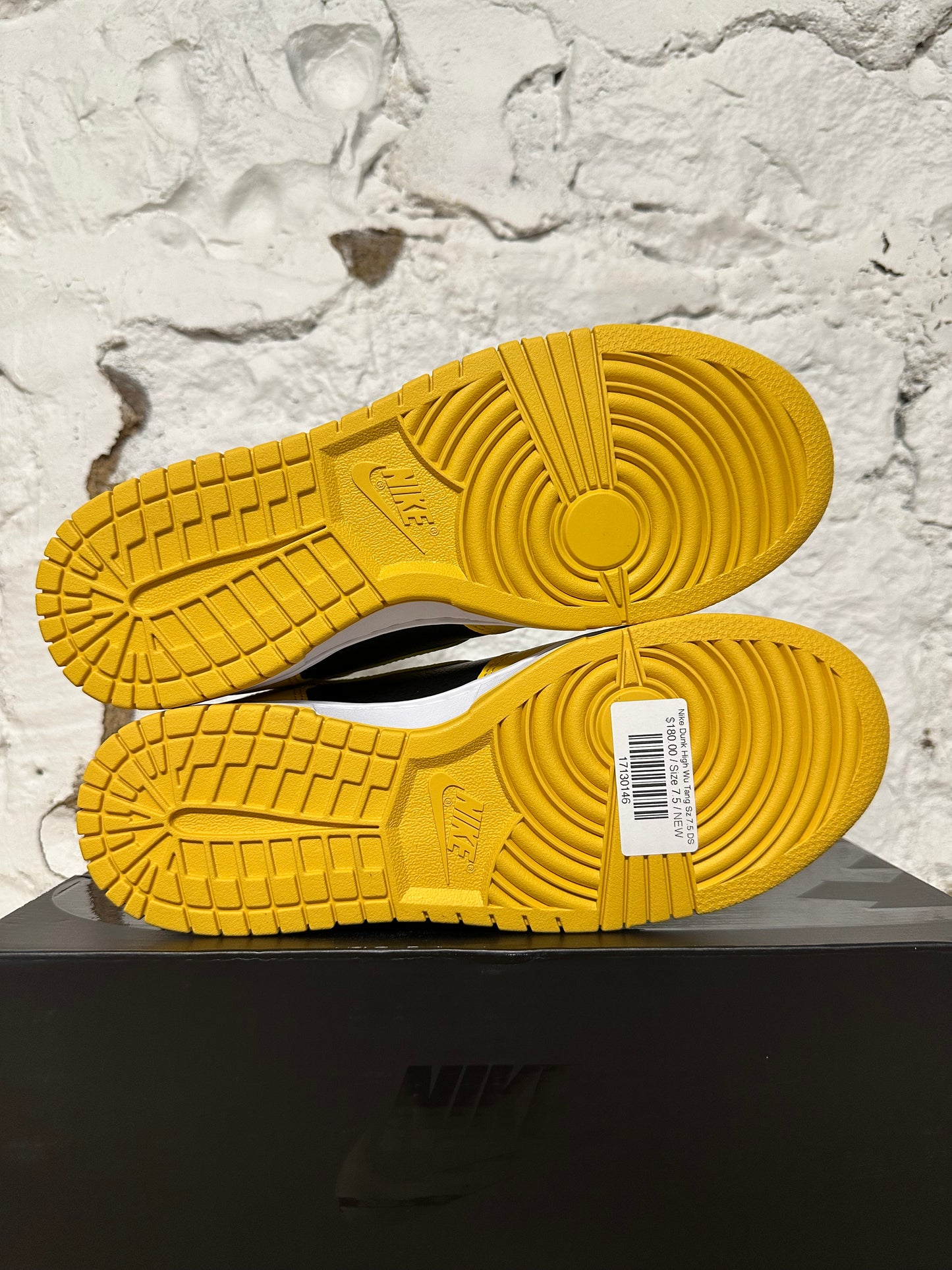 Nike Dunk High Wu Tang Sz 7.5 DS