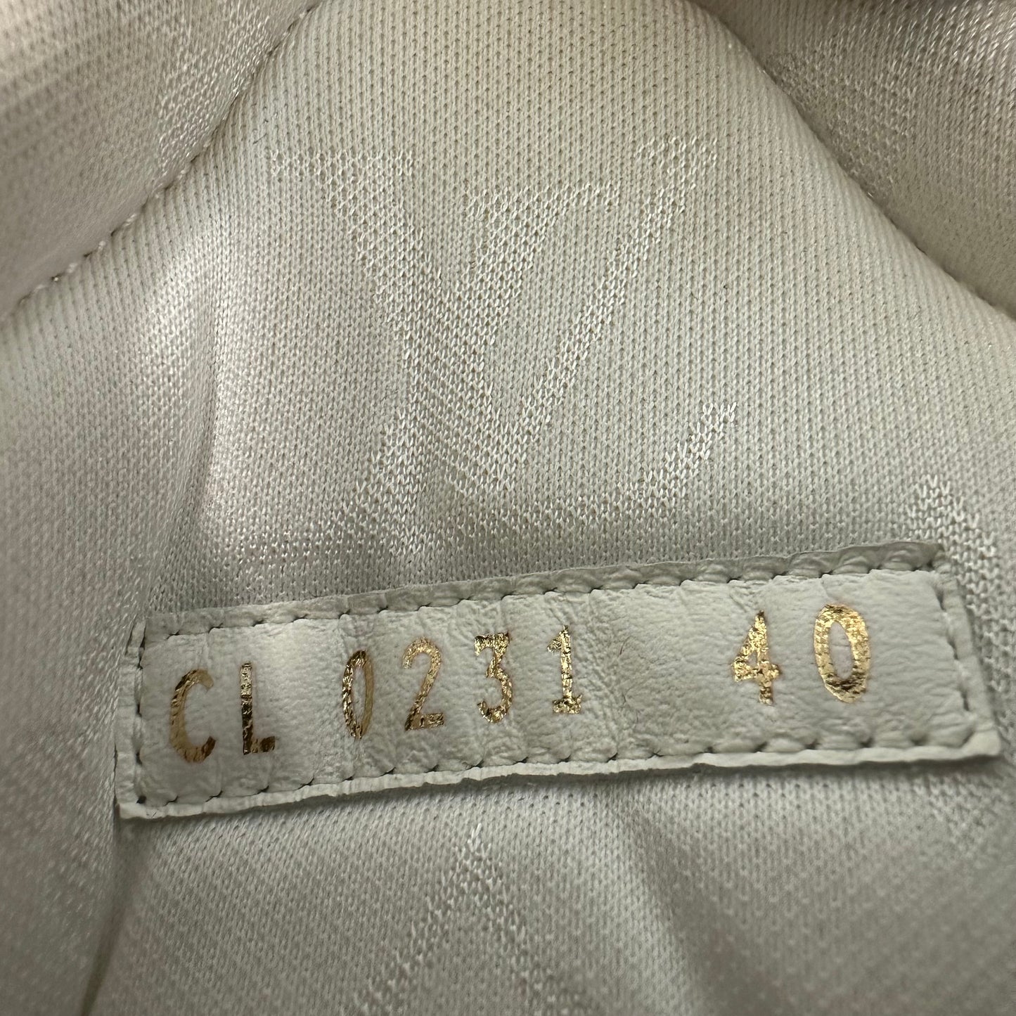 Louis Vuitton High Silver Monogram Rivoli Sneaker Sz 7 (40)