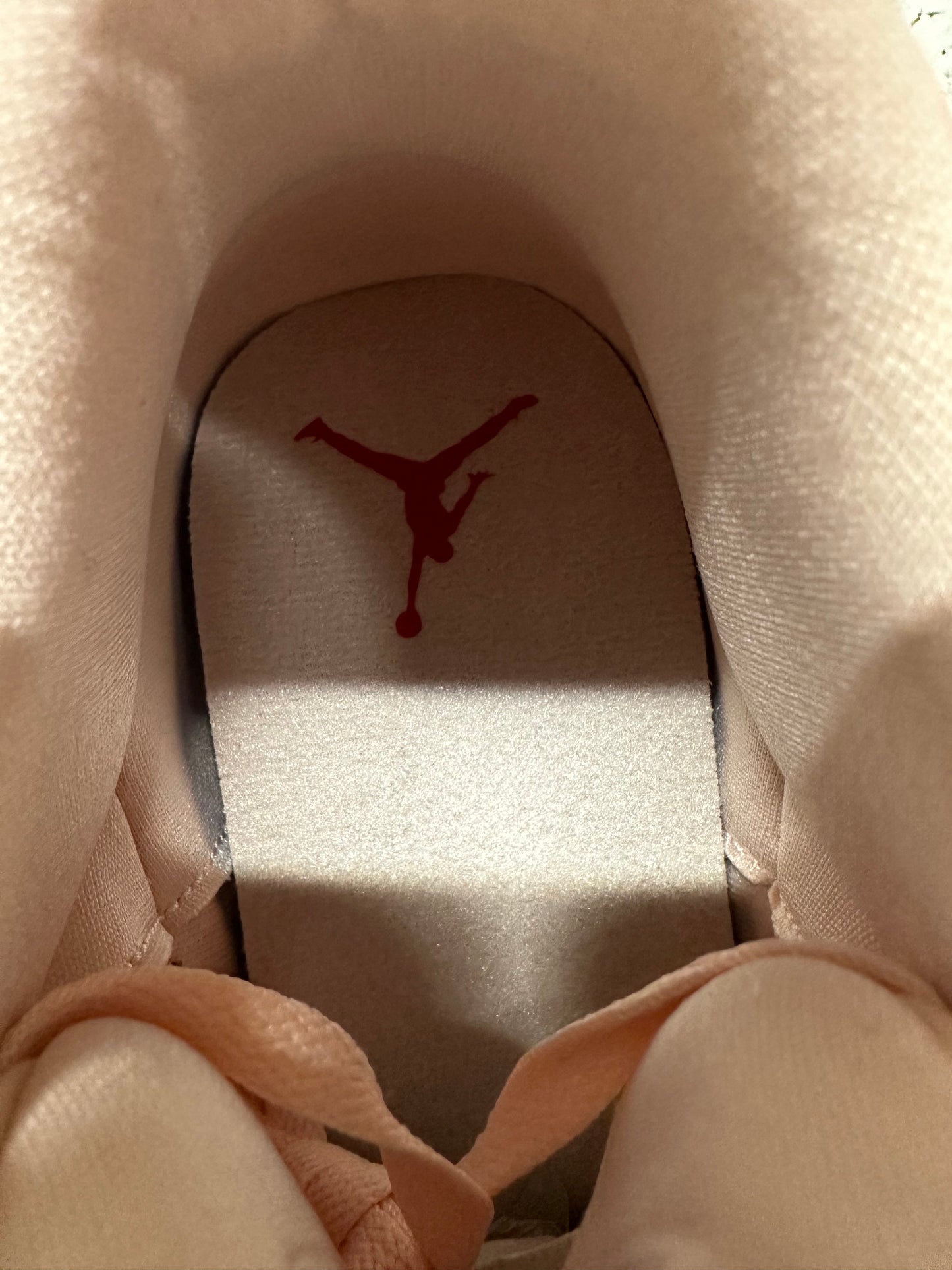 Air Jordan 3 Valentines Day Treat Yourself Sz 10.5 (12W) DS