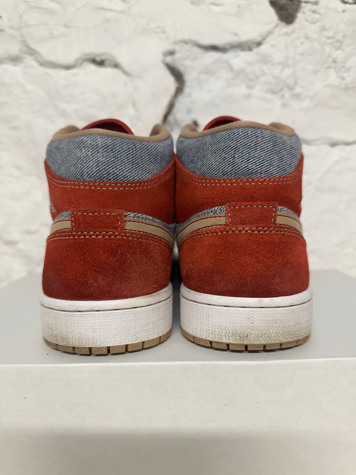 Air Jordan 1 Mid Denim Red Sz 9.5