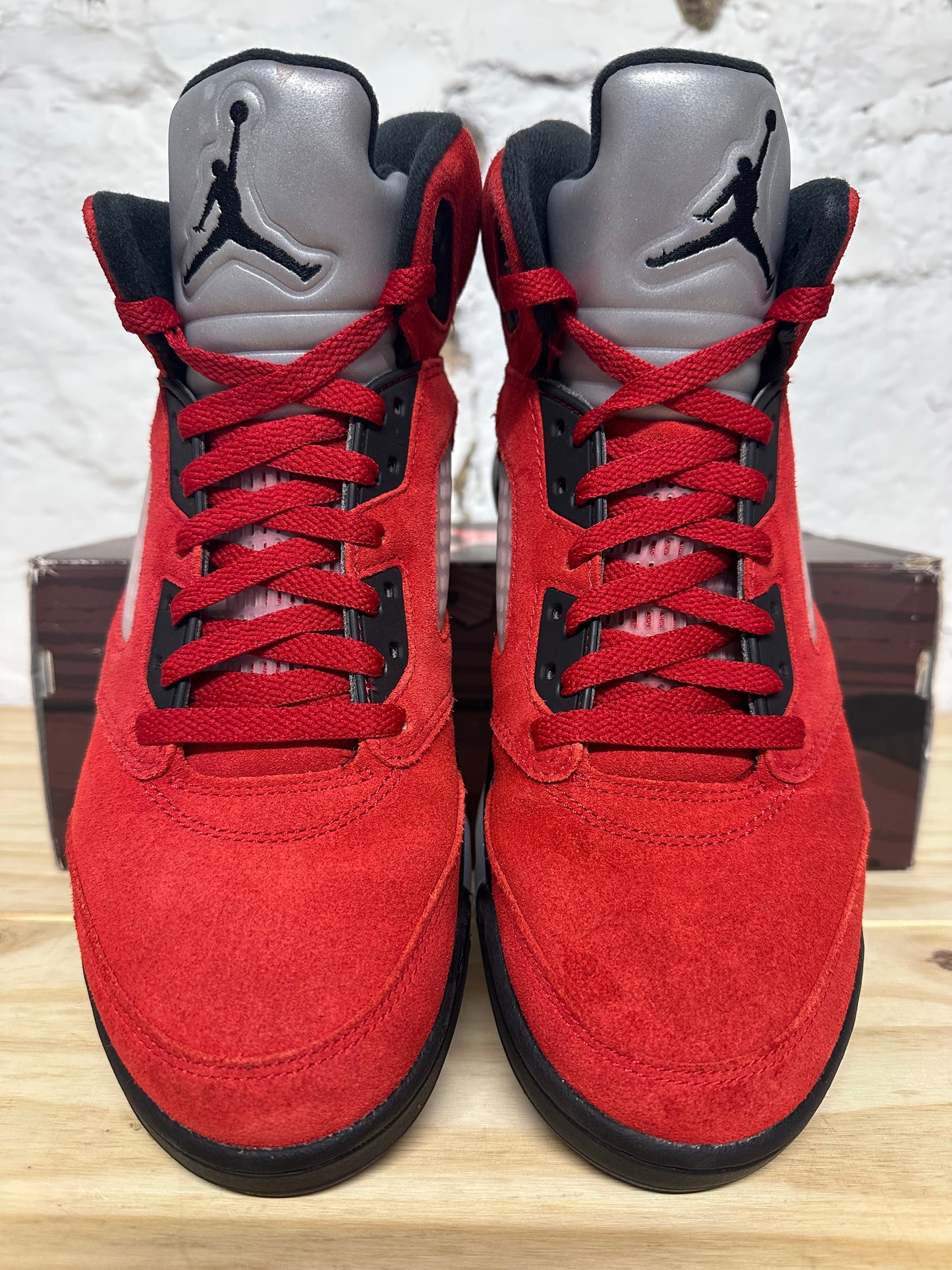 Air Jordan 5 Raging Bull Sz 9.5