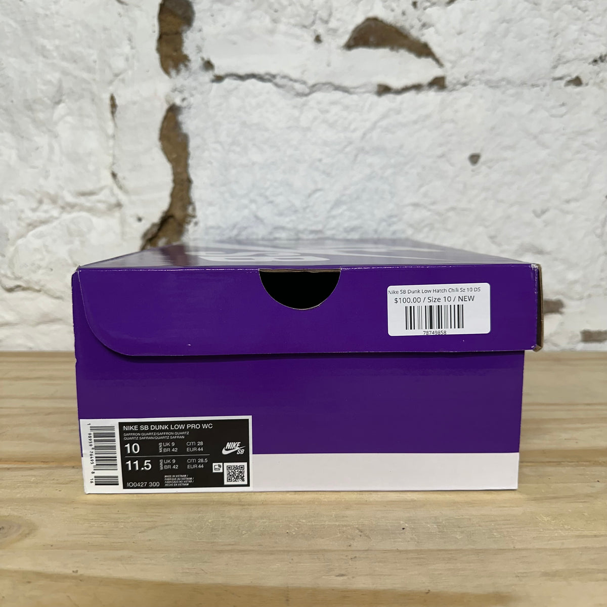 Nike SB Dunk Low Hatch Chili Sz 10 DS