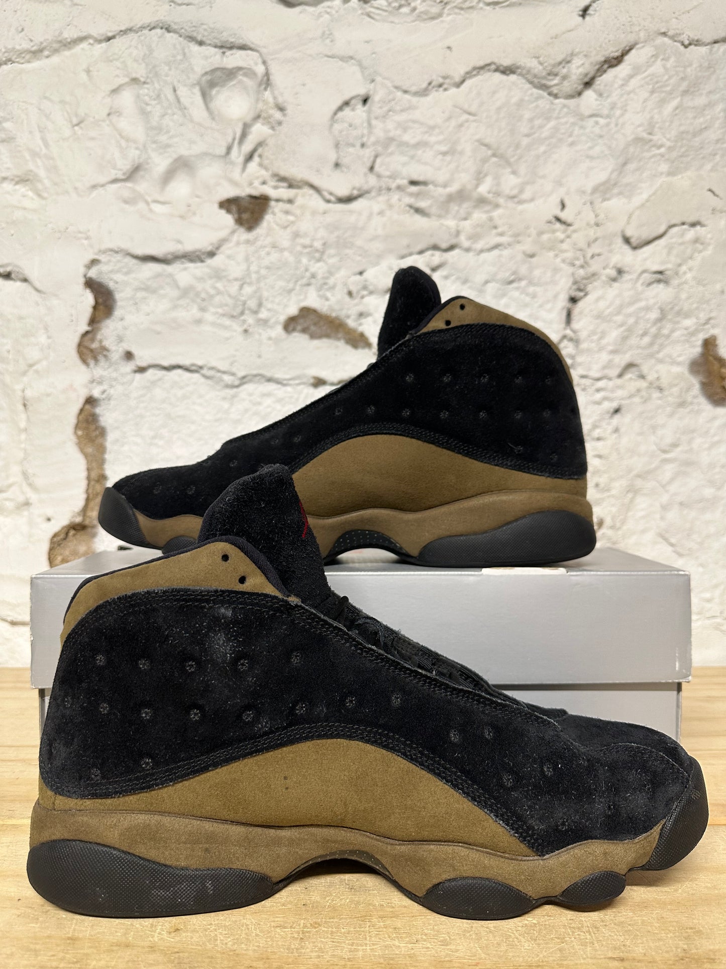 Air Jordan 13 Olive Sz 12