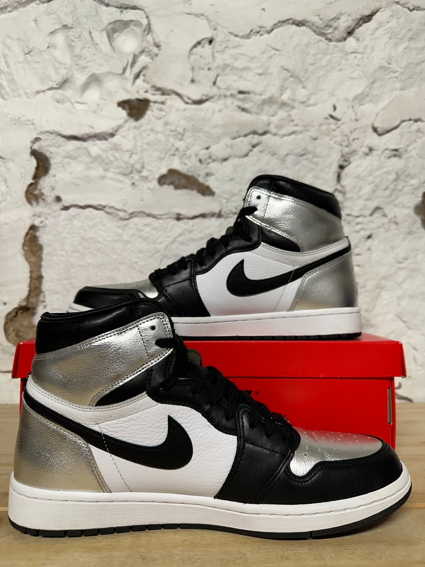 Air Jordan 1 High Silver Toe Sz 10 (11.5W)