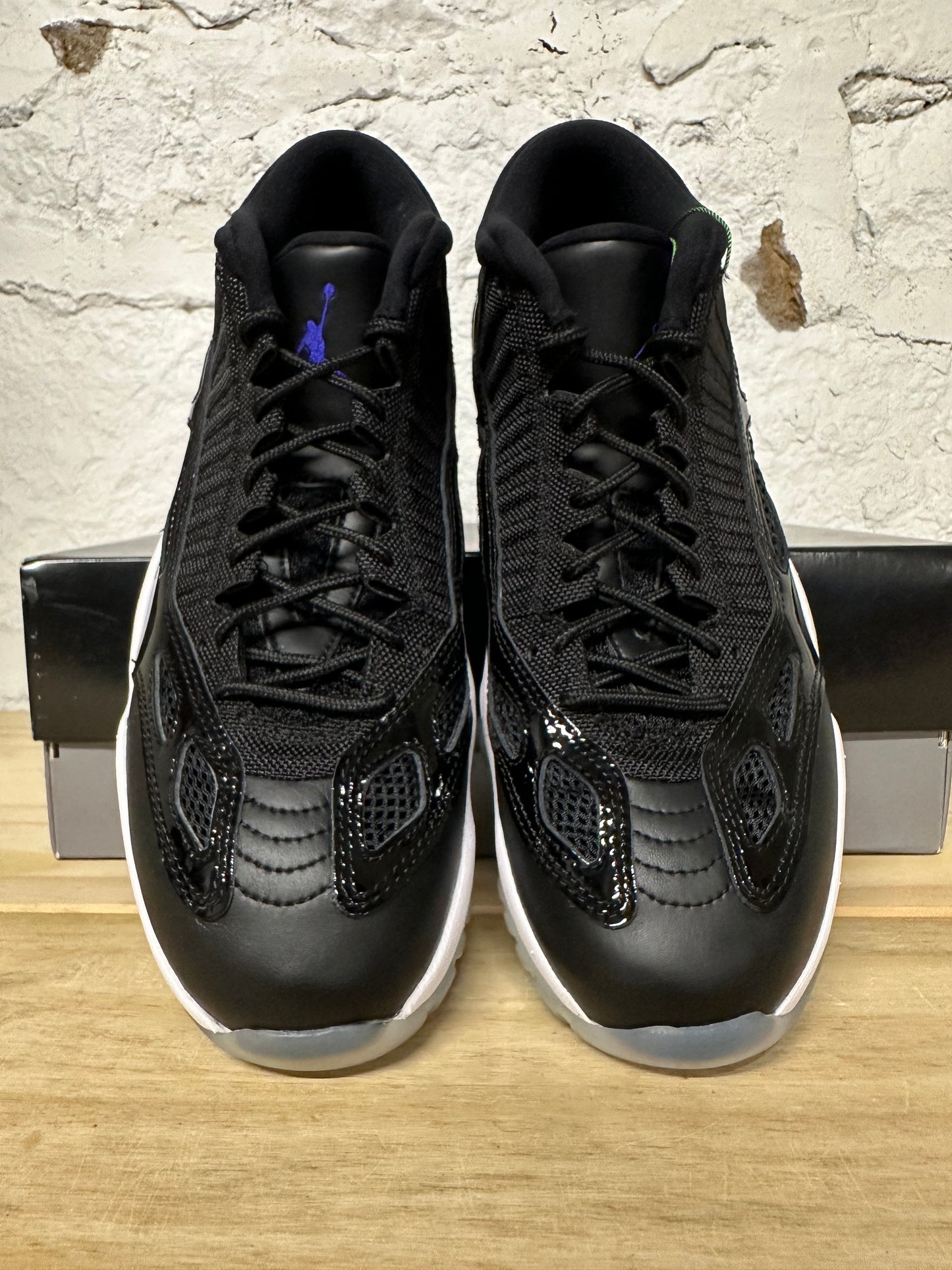 Air Jordan 11 Low IE Space Jam Sz 10 DS