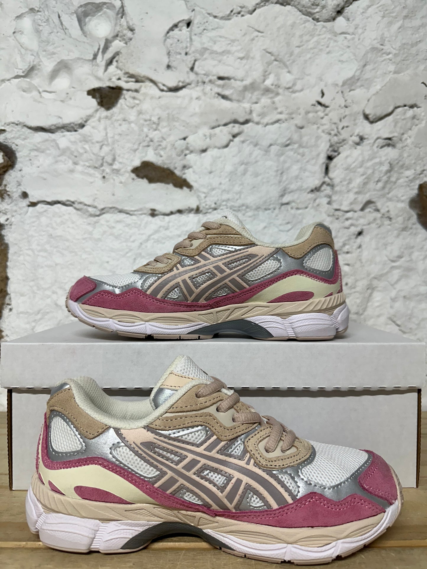 Asics Gel-NYC Cream Mineral Beige Pink Sz 6 DS