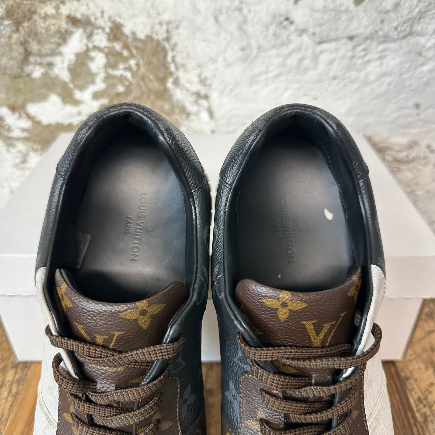 Louis Vuitton Multi Monogram Runaway Sneaker Sz 10.5 (9LV)