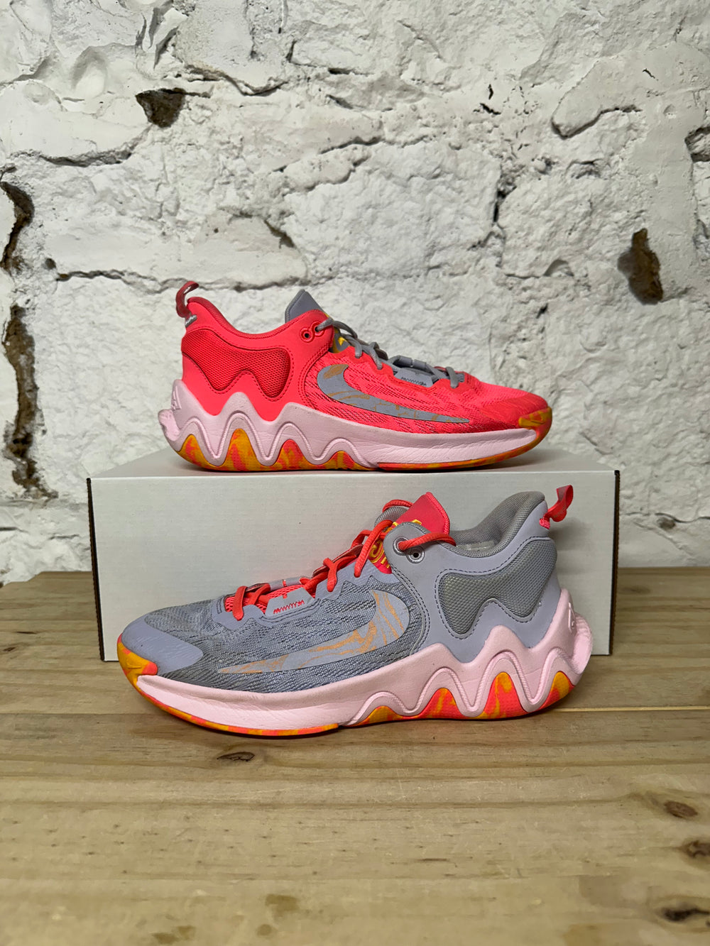 Nike Giannis Immortality Hot Punch Sz 7Y