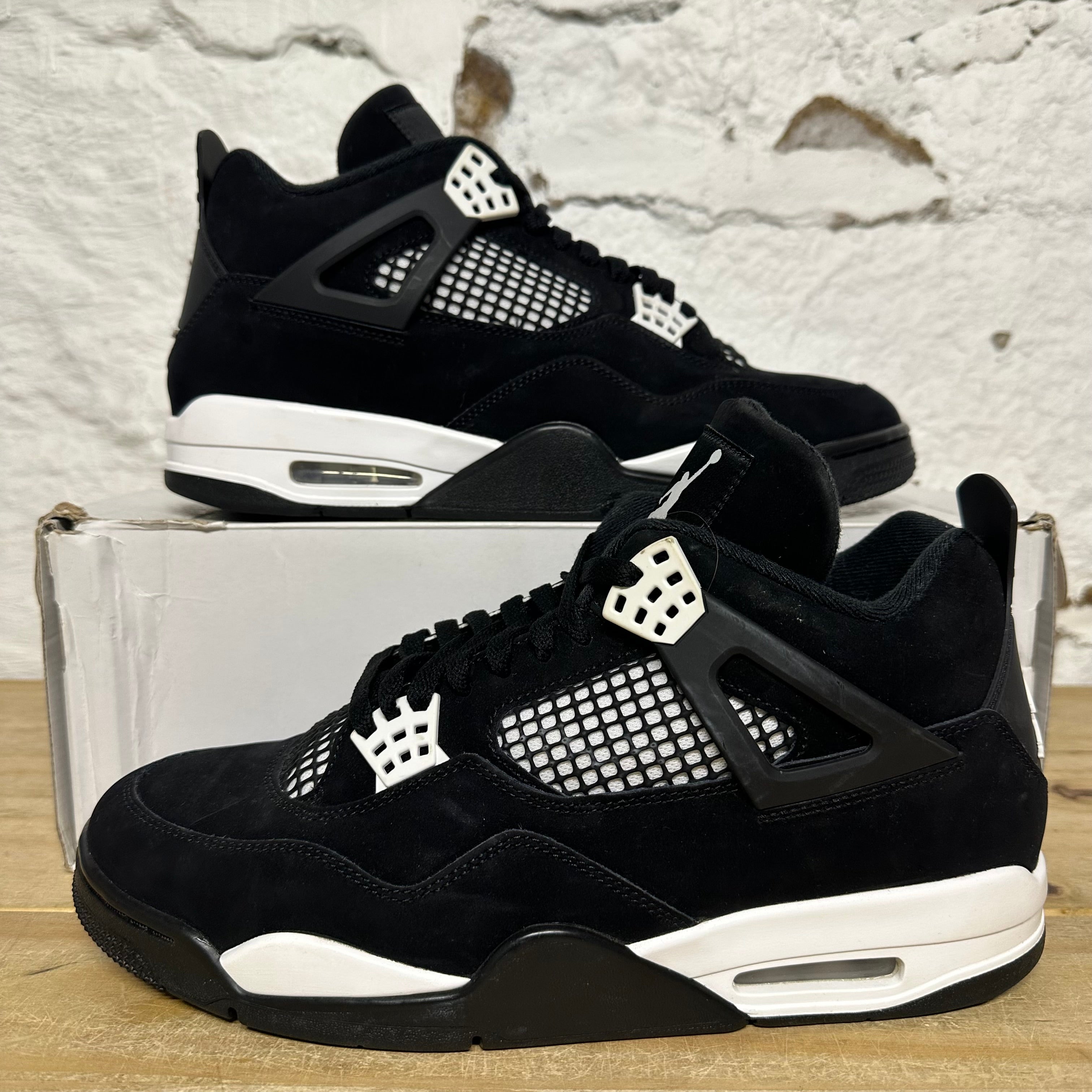 Air Jordan 4 White Thunder Sz 11.5