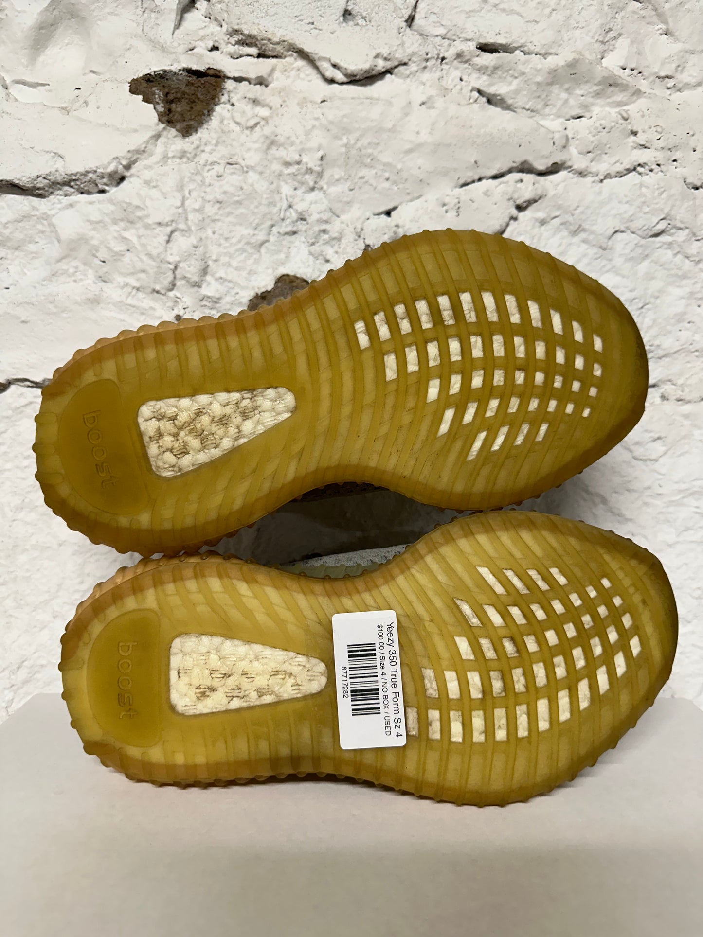 Yeezy 350 V2 True Form Sz 4