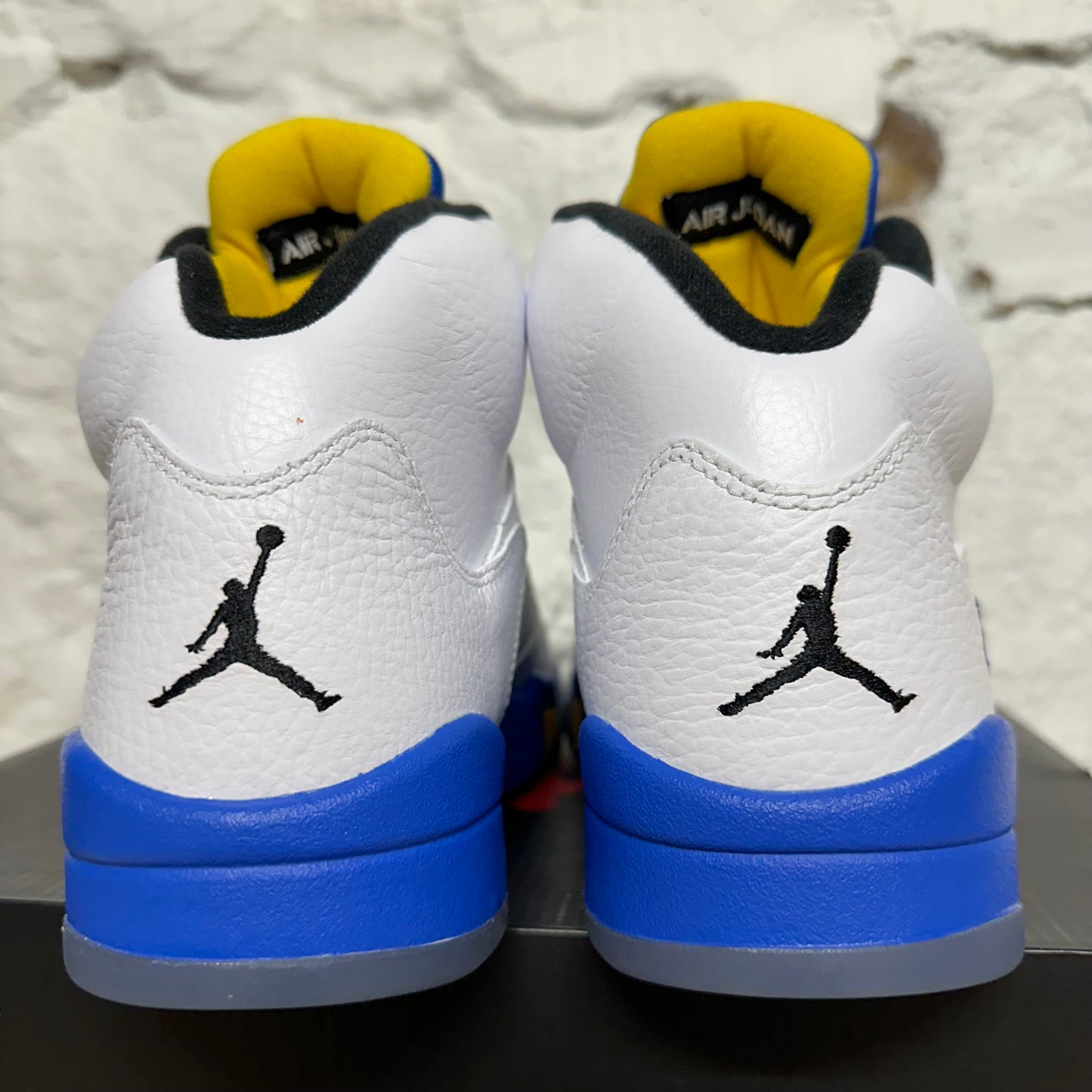 Air Jordan 5 Laney (2013) Sz 9.5 DS