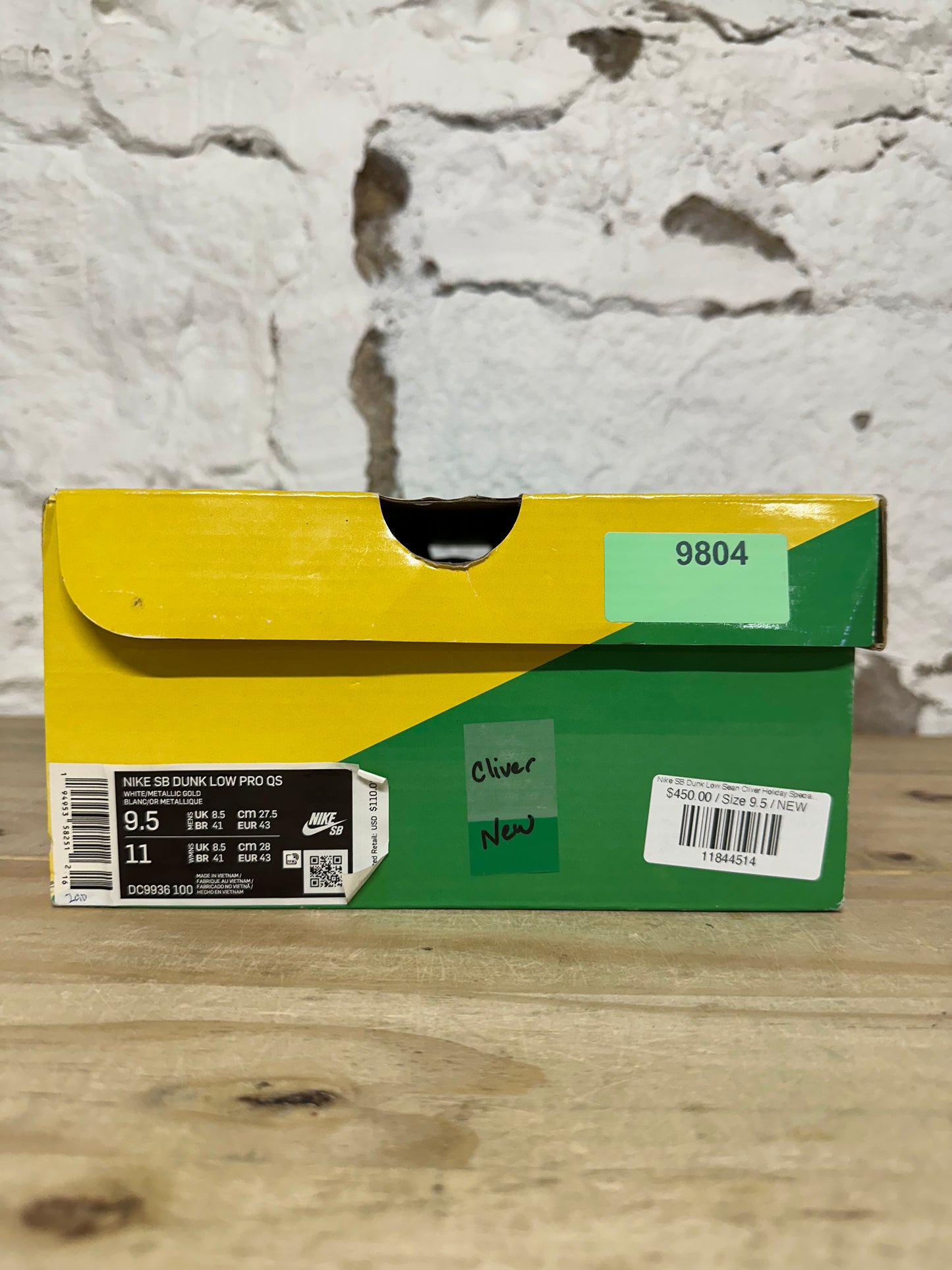 Nike SB Dunk Low Sean Cliver Holiday Special Sz 9.5 DS