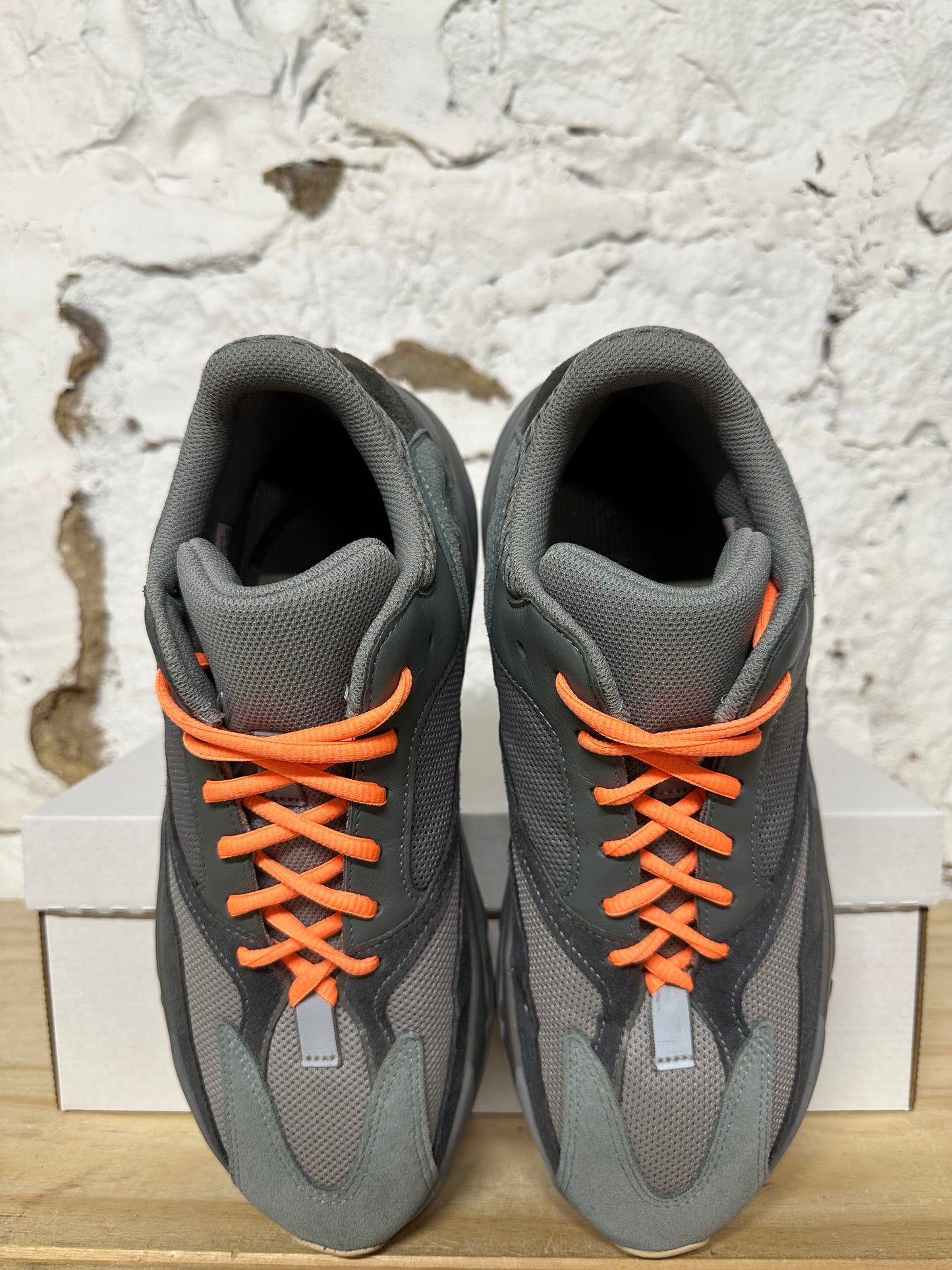 Yeezy 700 Teal Blue Sz 10