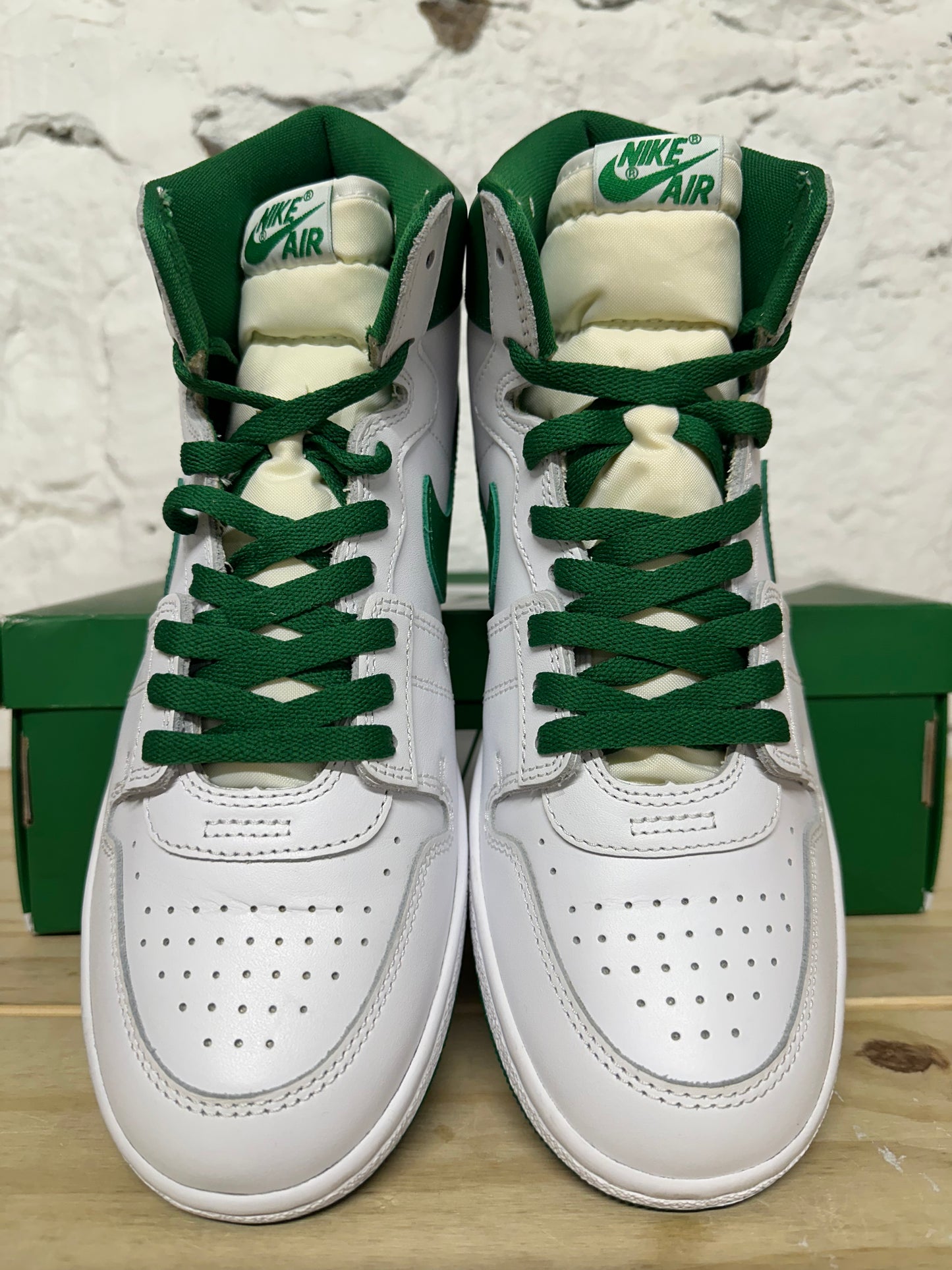 Air Jordan Air Ship Pine Green Sz 9