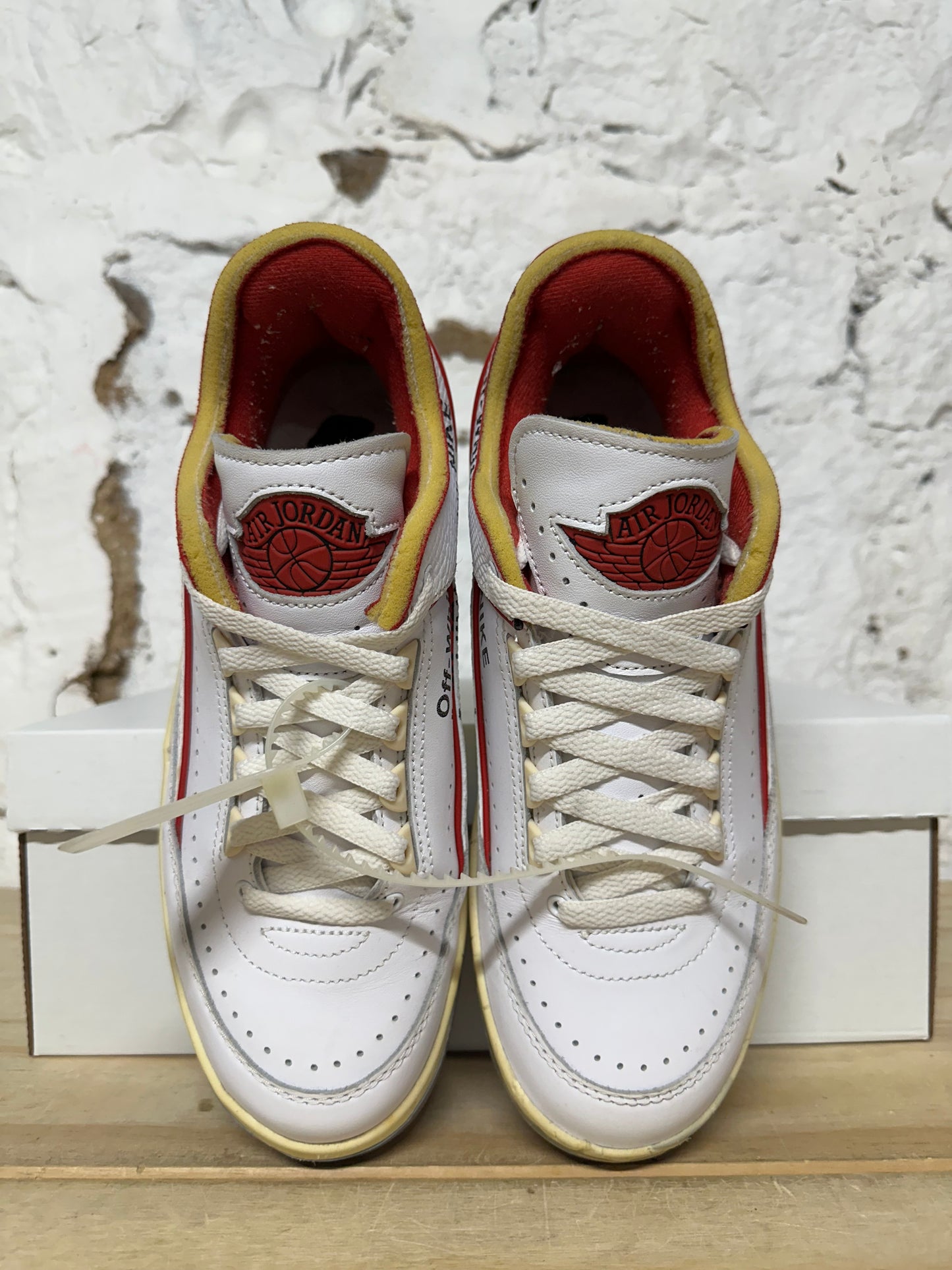 Air Jordan 2 Low Off-White Chicago Sz 8