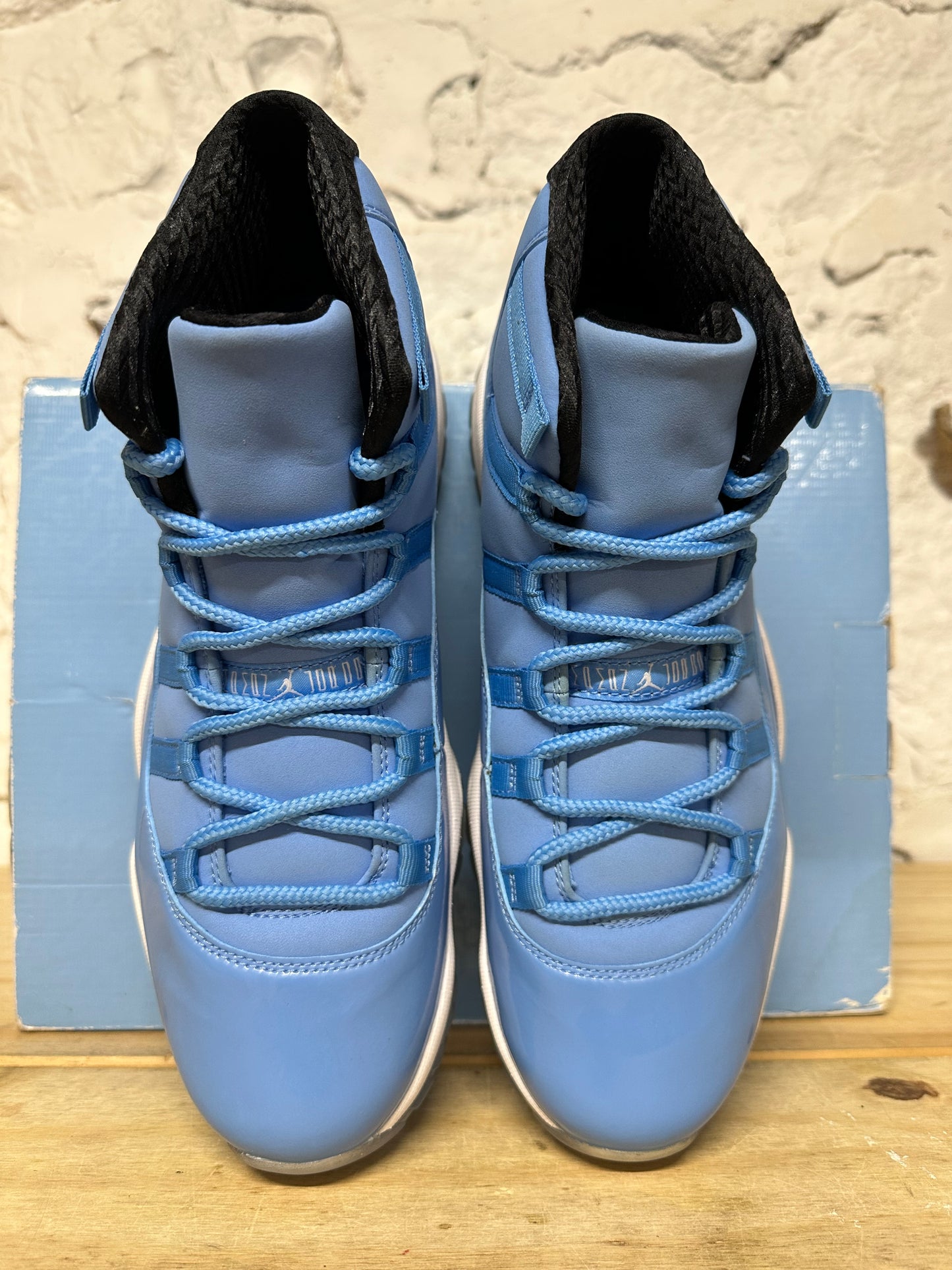 Air Jordan 11 High Pantone Sz 10 DS