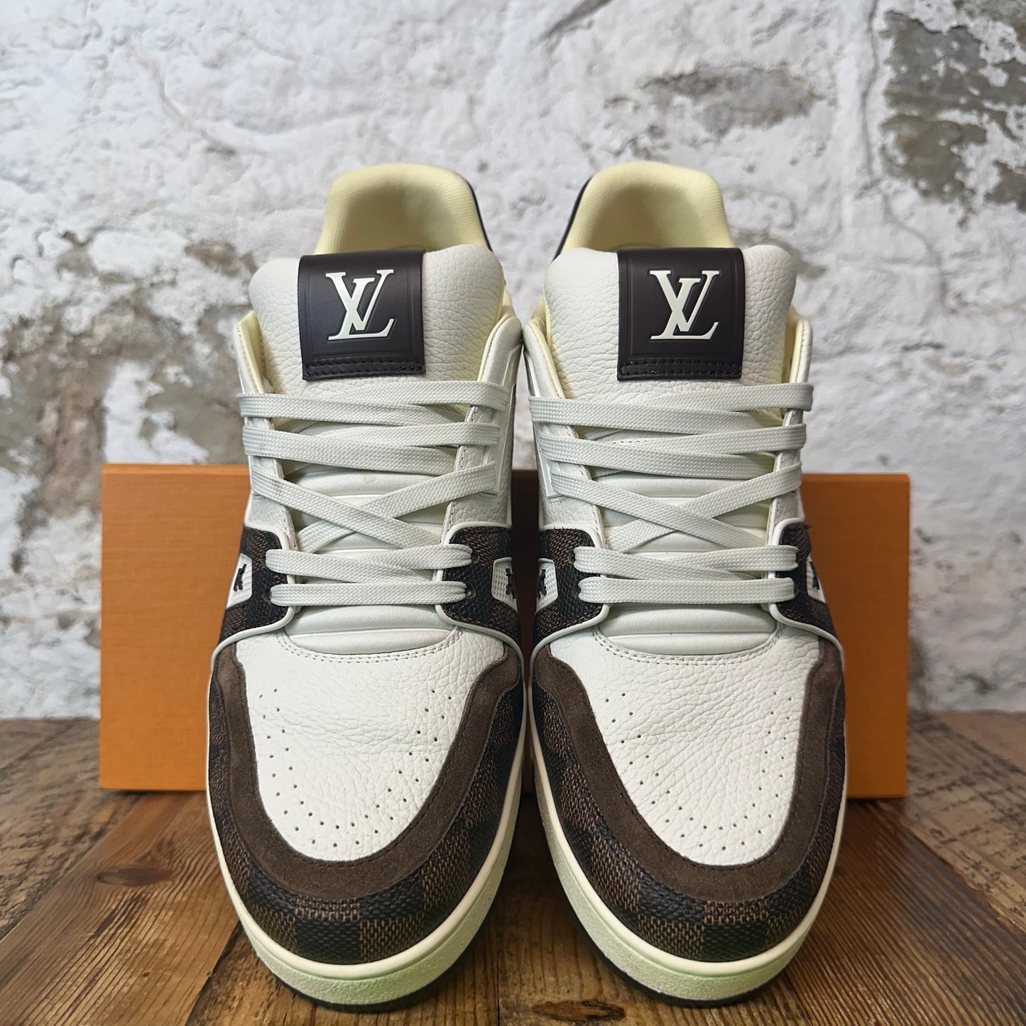 Louis Vuitton Damier Ebene White Cream Trainer Sneaker Sz 9.5 (8LV)