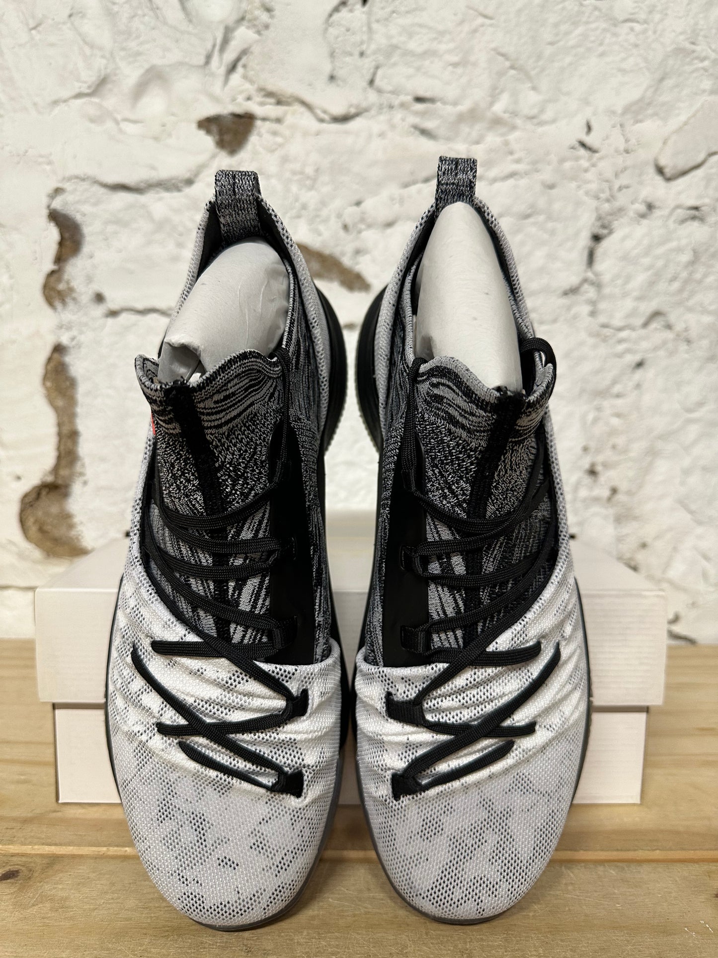 Under Armour Curry 5 International Smoke Sz 10.5 DS