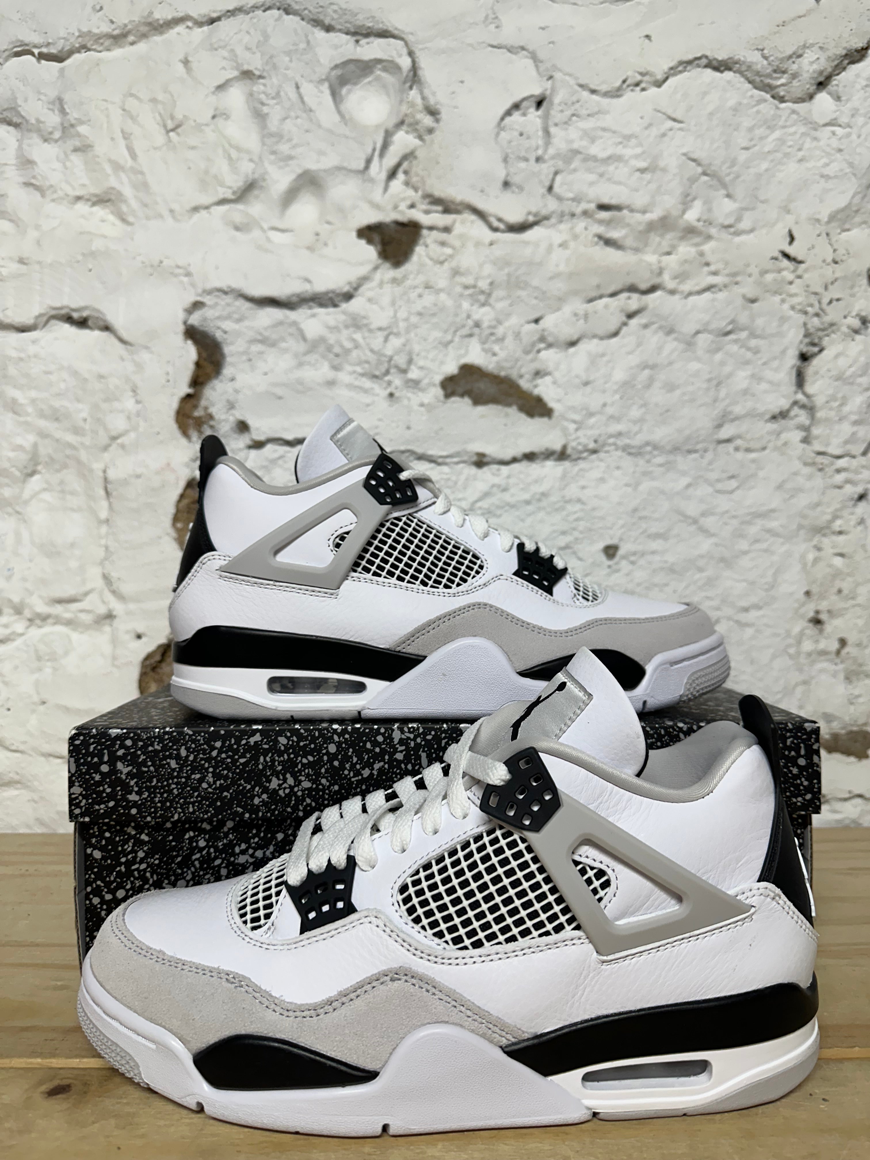 Air Jordan 4 Military Black Sz 9 DS