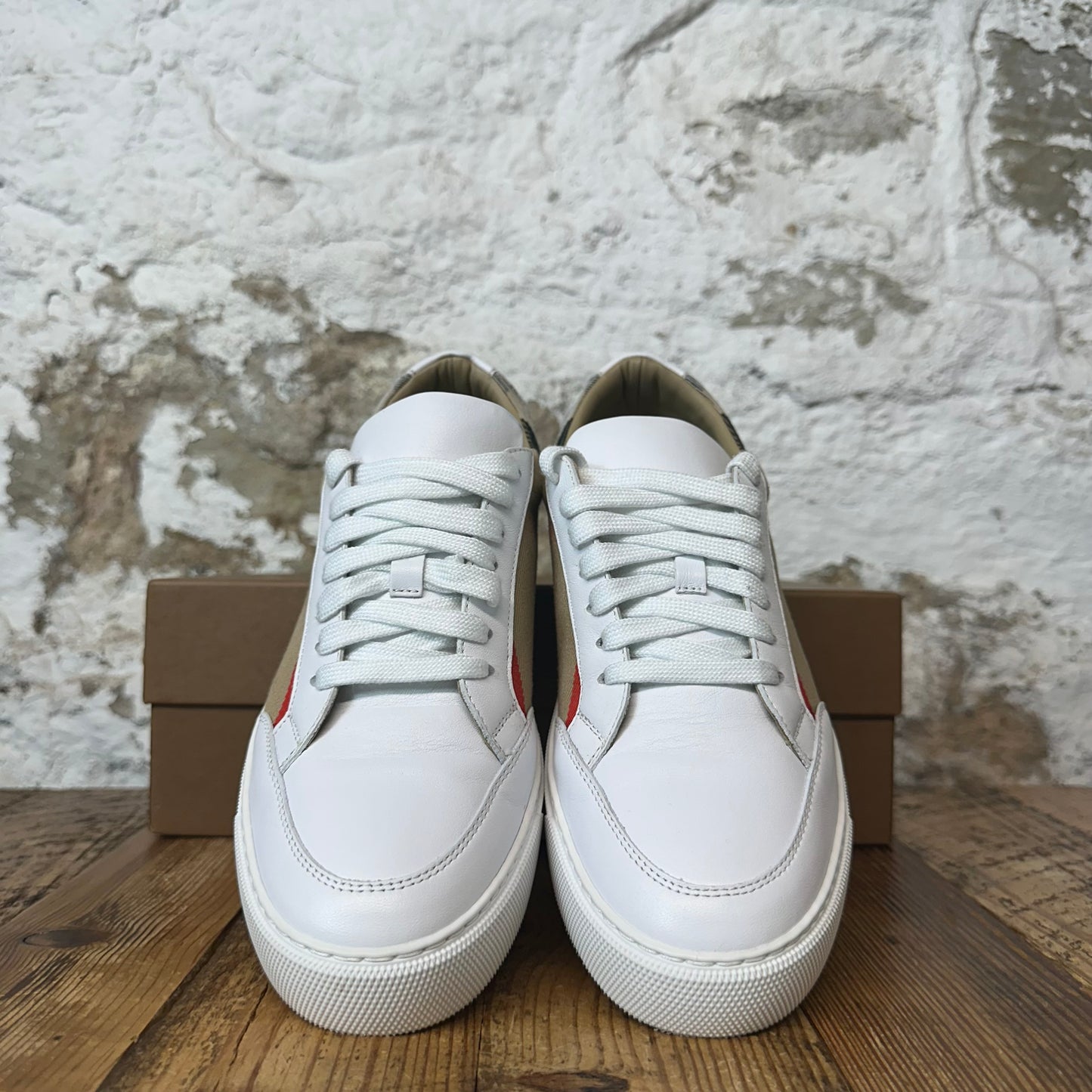 Burberry Brown Plaid New Salmond Sneaker Sz 6 (38.5)