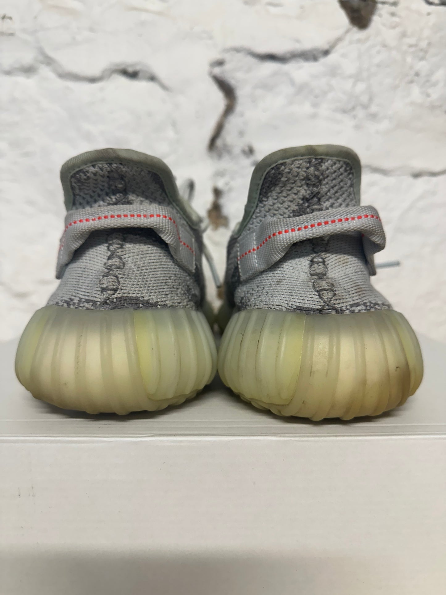Yeezy 350 V2 Blue Tint Sz 10.5
