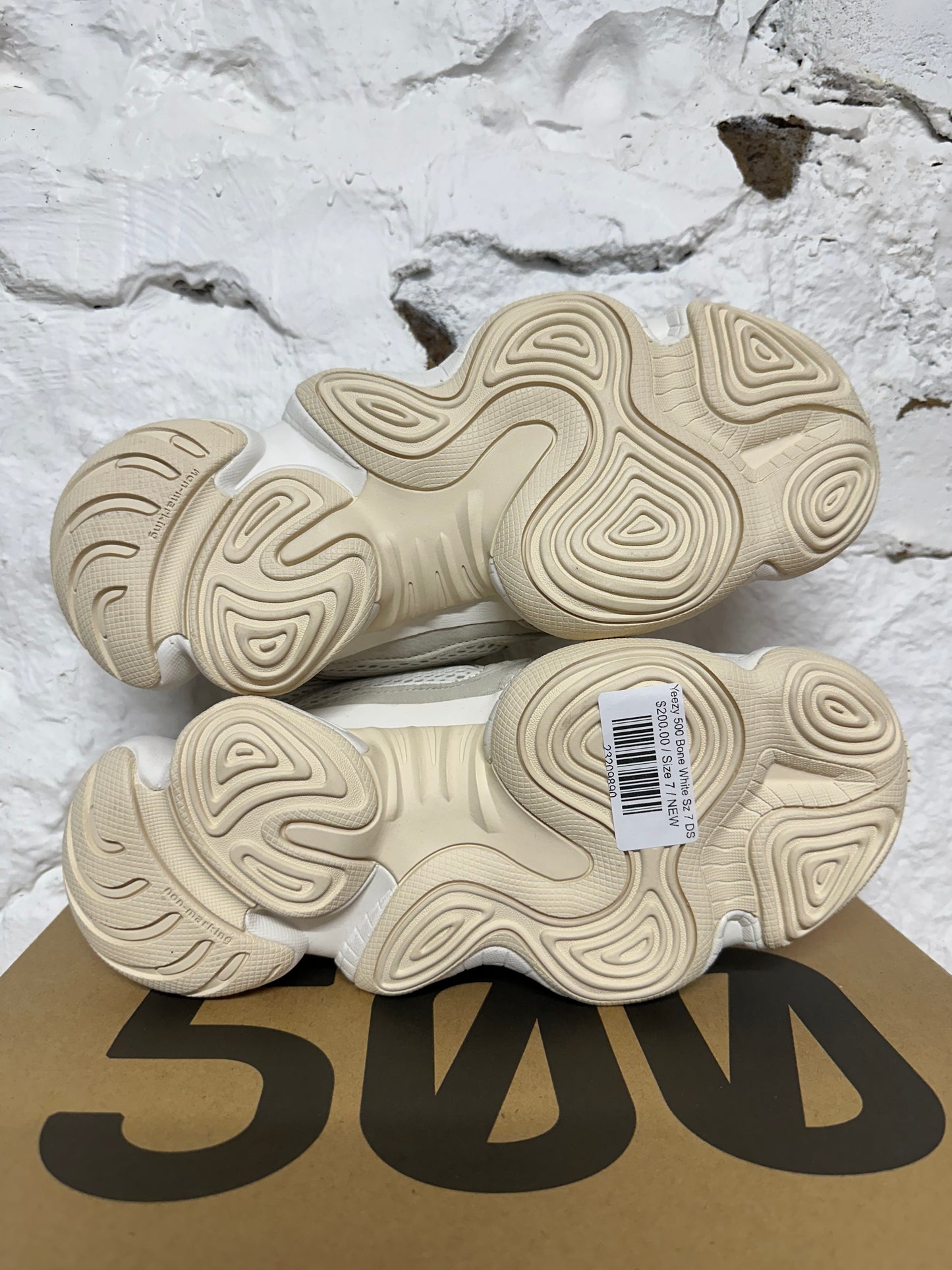 Yeezy 500 Bone White Sz 7 DS
