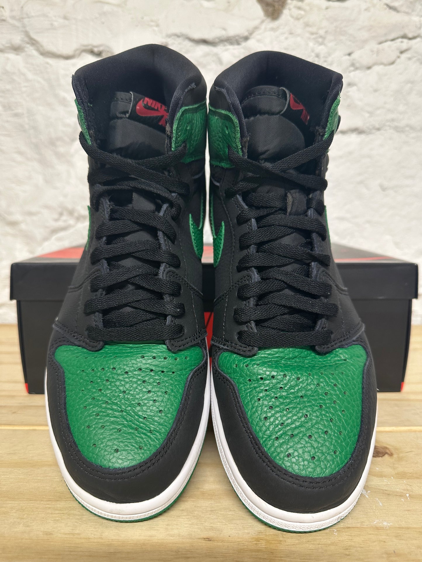 Air Jordan 1 High Pine Green 2.0 Sz 10