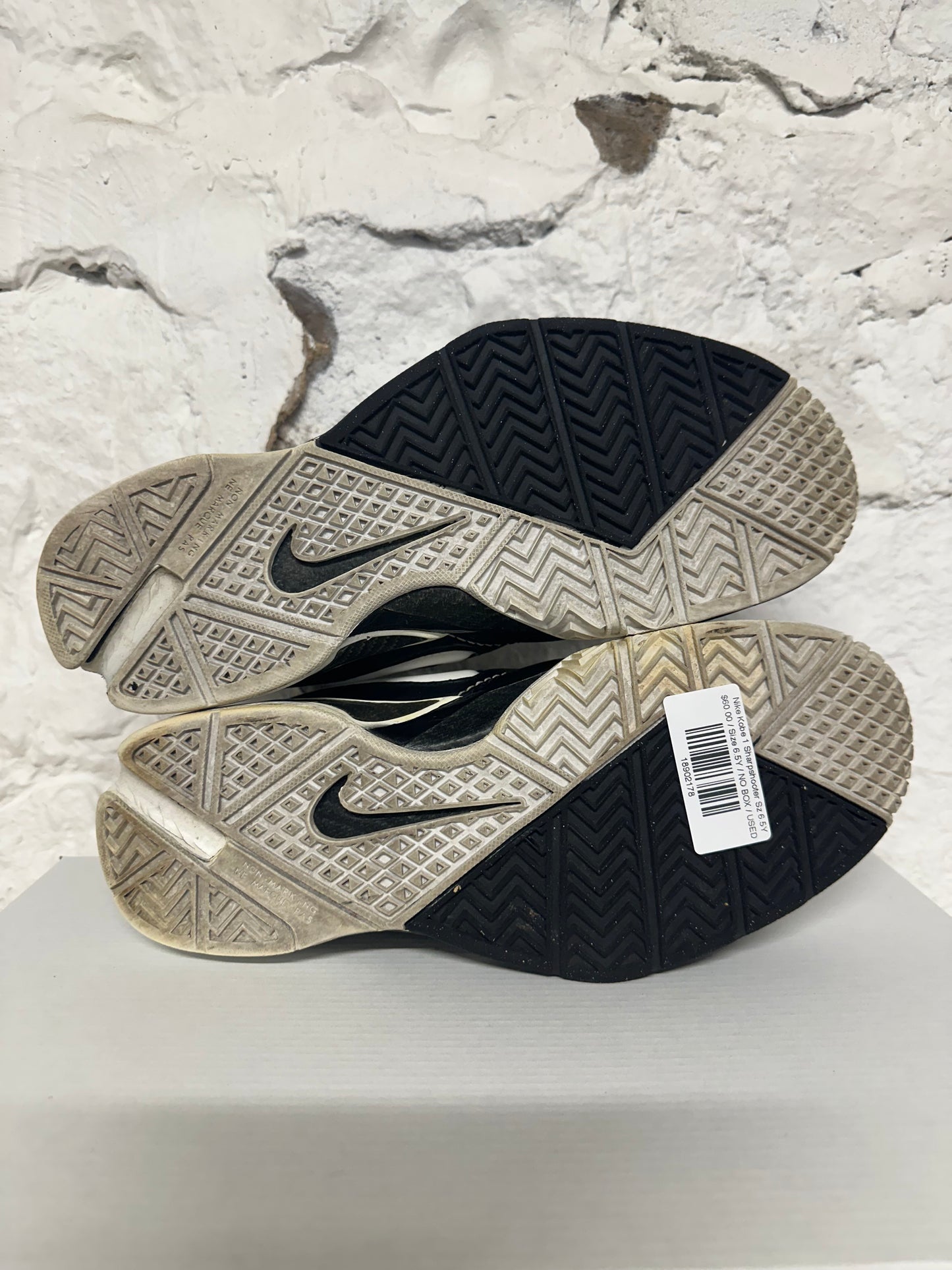 Nike Kobe 1 Sharpshooter Sz 6.5Y