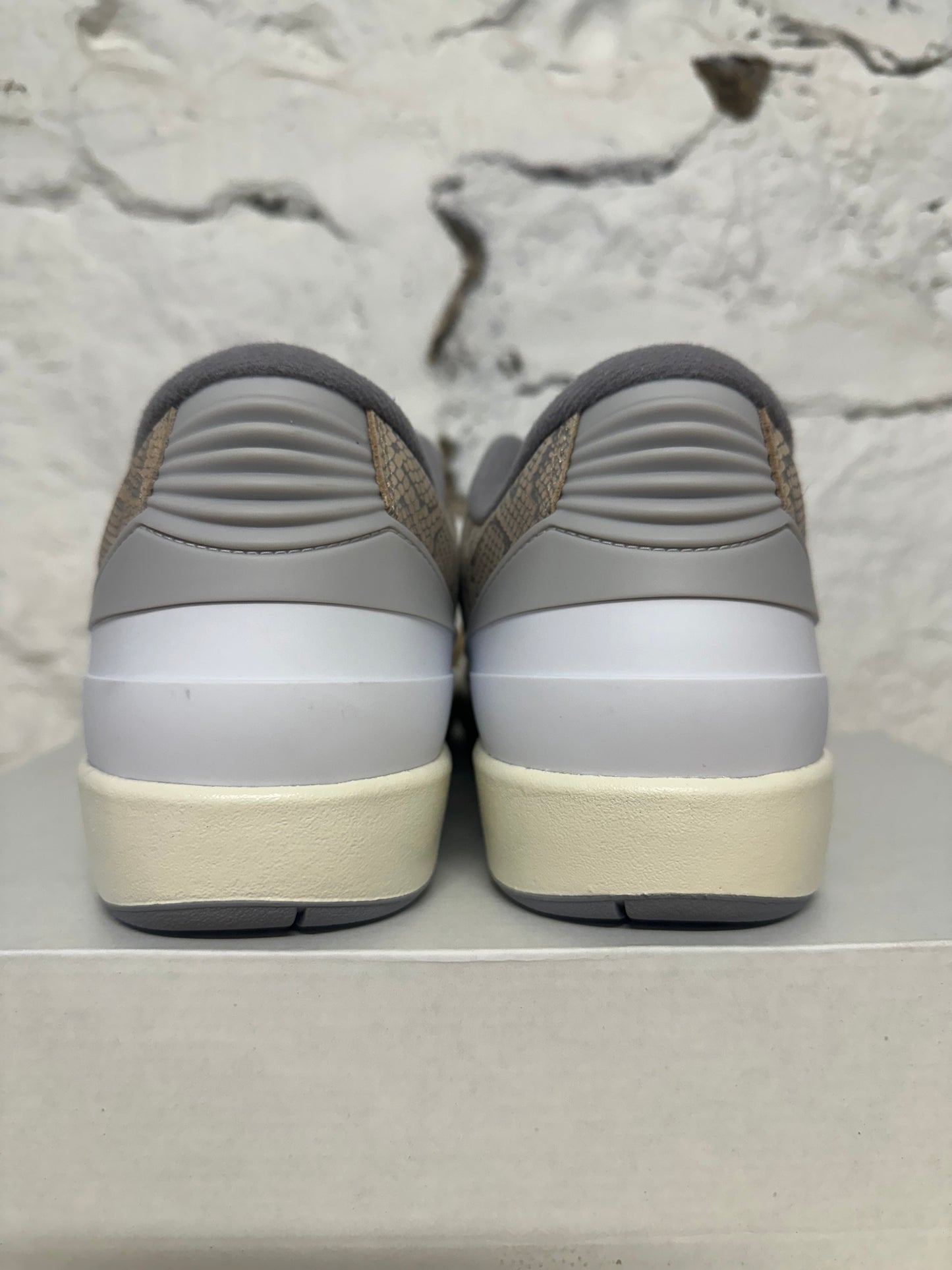 Air Jordan 2 Low Snakeskin Sz 12 DS