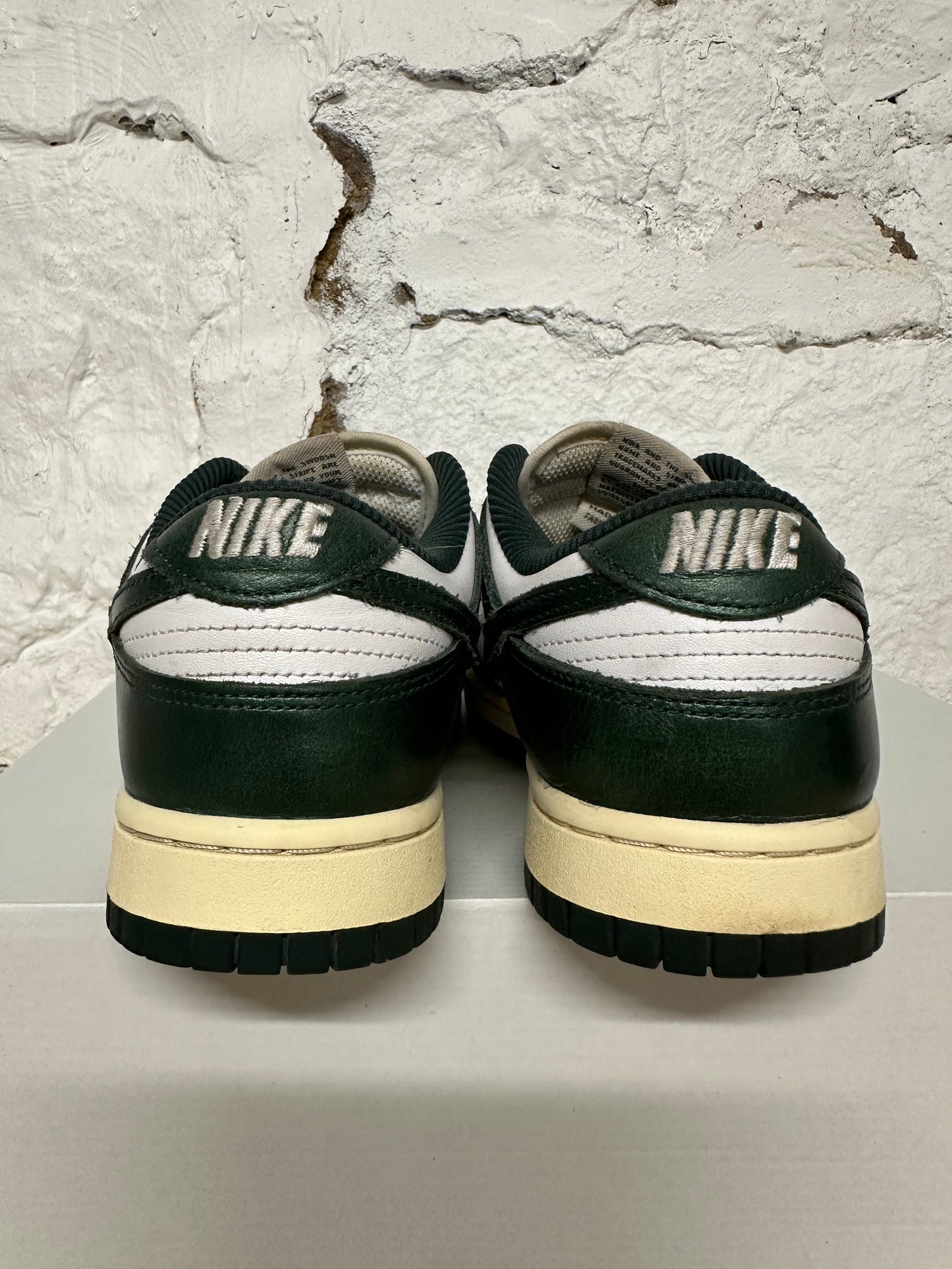 Nike Dunk Low Vintage Green Sz 6.5 (8W)