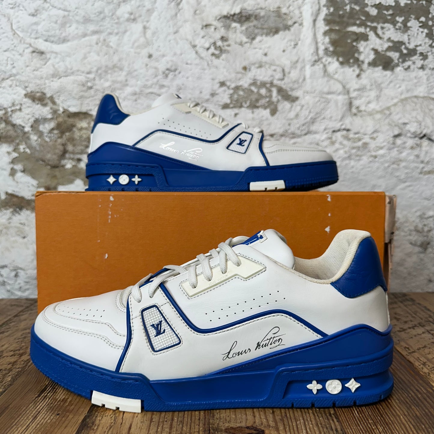 Louis Vuitton Blue White Trainer Sneaker Sz 8.5 (7LV)