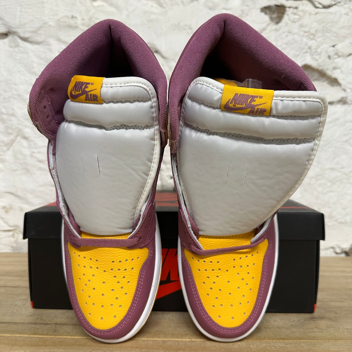 Air Jordan 1 High Brotherhood Sz 10.5 DS