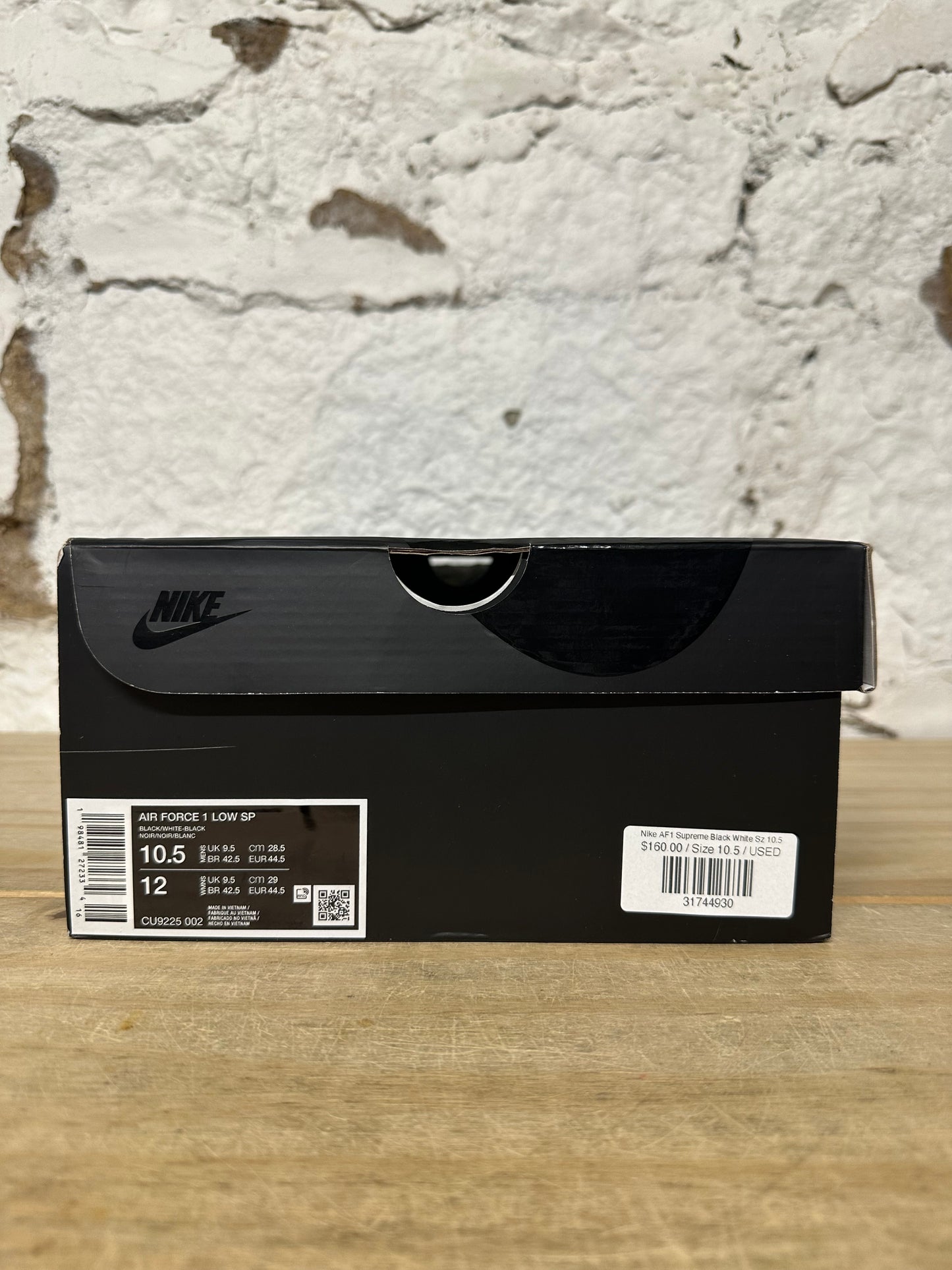 Nike Air Force 1 Low Supreme Black White Sz 10.5