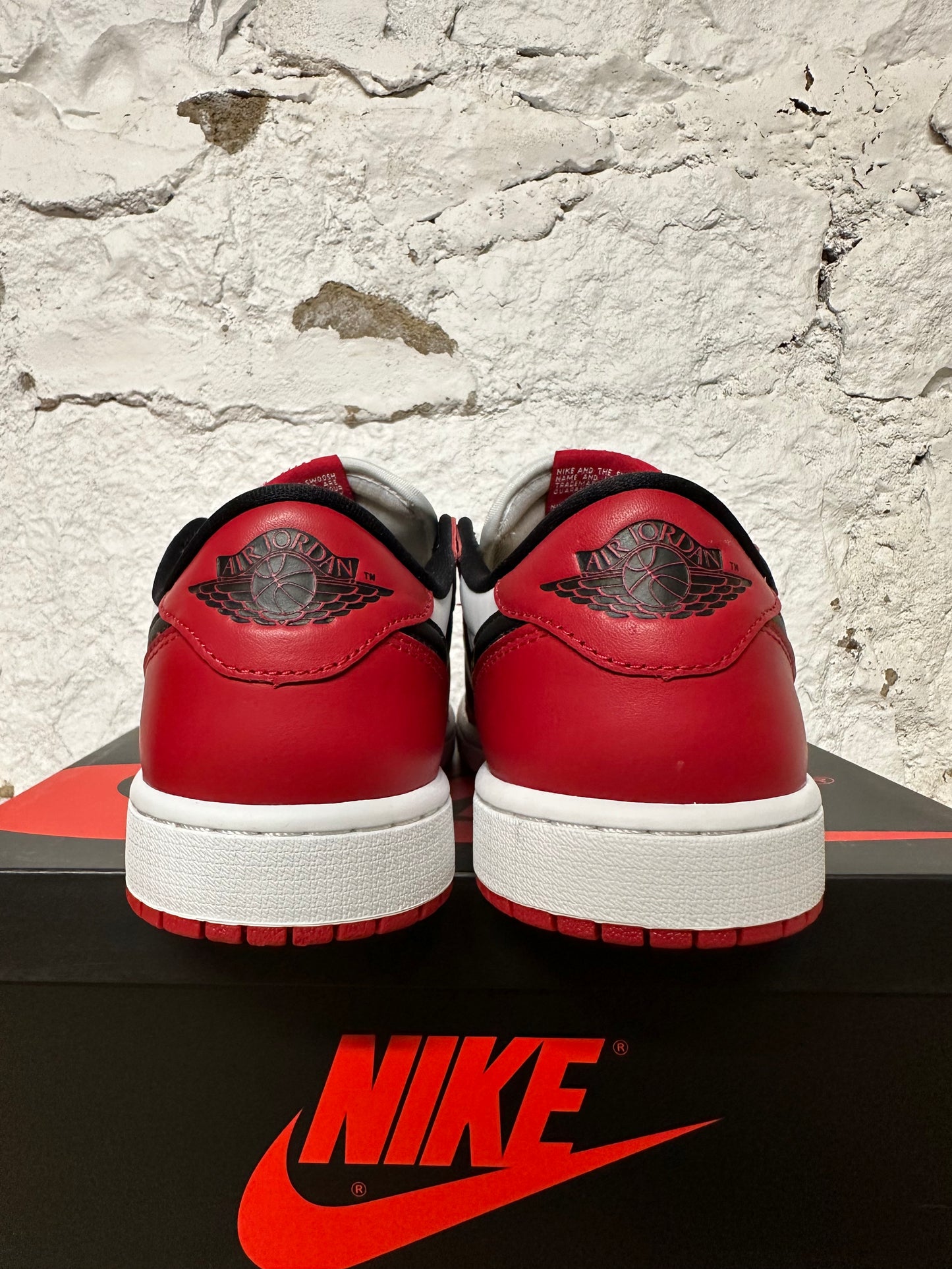 Air Jordan 1 Low Chicago (2025) Sz 9.5 DS