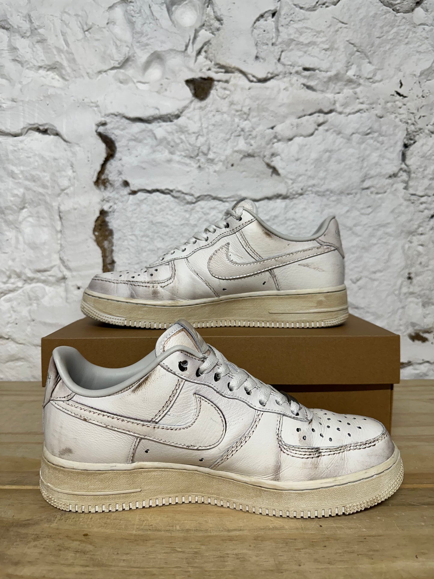 Nike Air Force 1 Low Dirty Triple White Sz 9.5