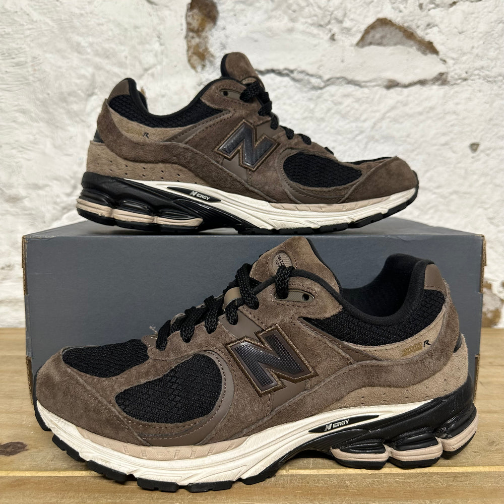 New Balance 2002R Mushroom Sz 7.5