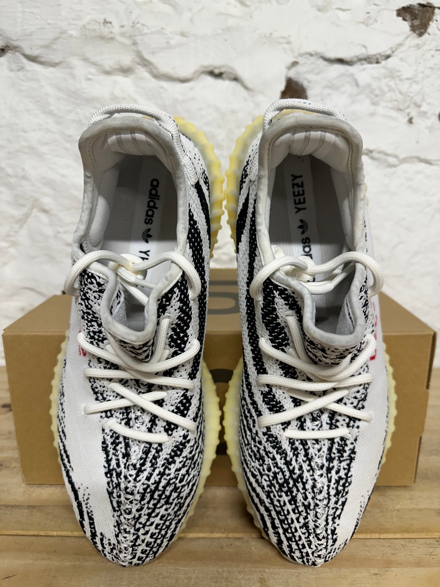 Yeezy 350 V2 Zebra Sz 11.5